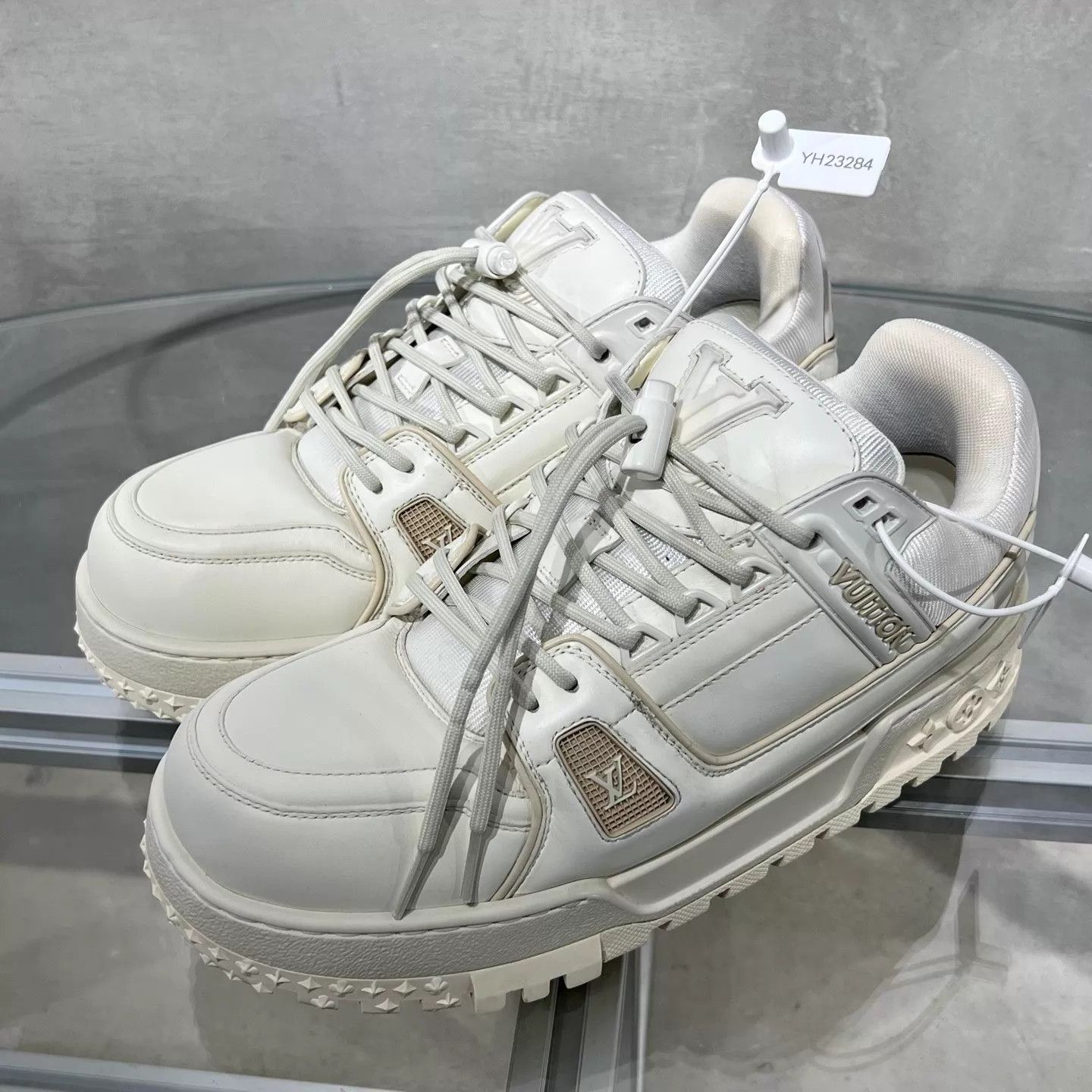Louis Vuitton LV Trainer White UK6/40 Original Box Size US 7 / EU 40 - 2 Thumbnail