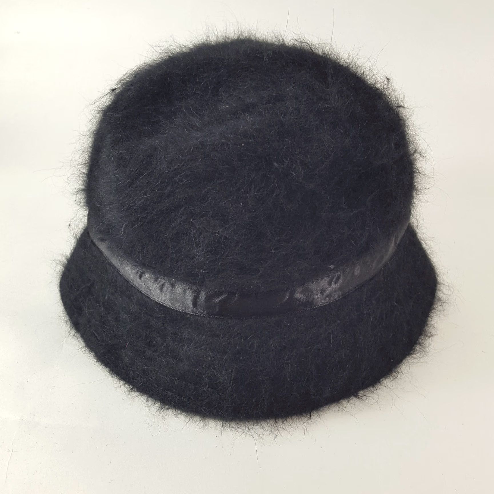 Vintage VINTAGE Women's Bucket Hat Angora Black Rabbit Fur Casual Retro 90s Fashion Fall Spring Summer Winter OSFA Size ONE SIZE - 4 Thumbnail