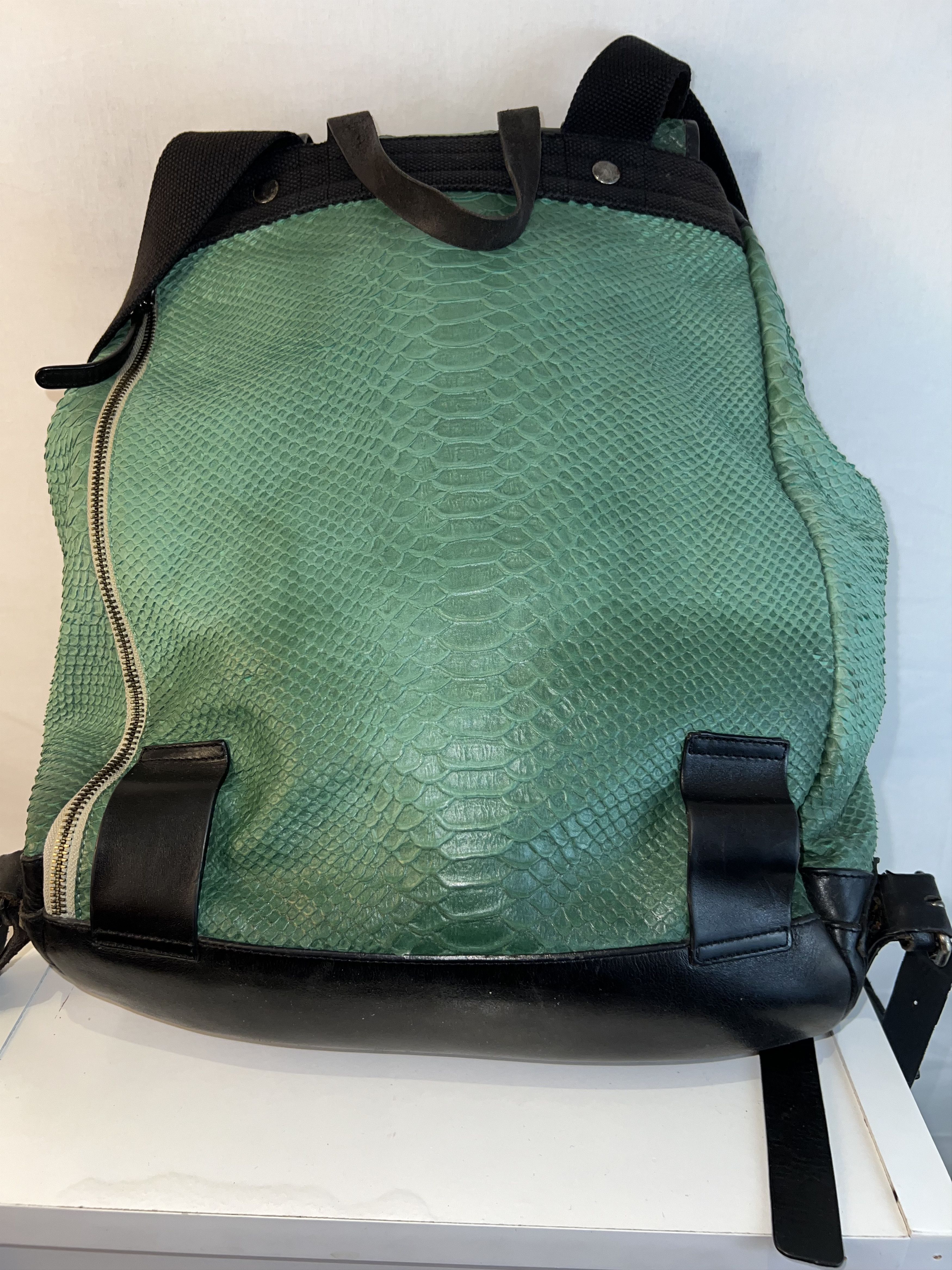 Dries Van Noten Dries Van Noten - Green Leather Payton Embossed XL Backpack Size ONE SIZE - 9 Thumbnail