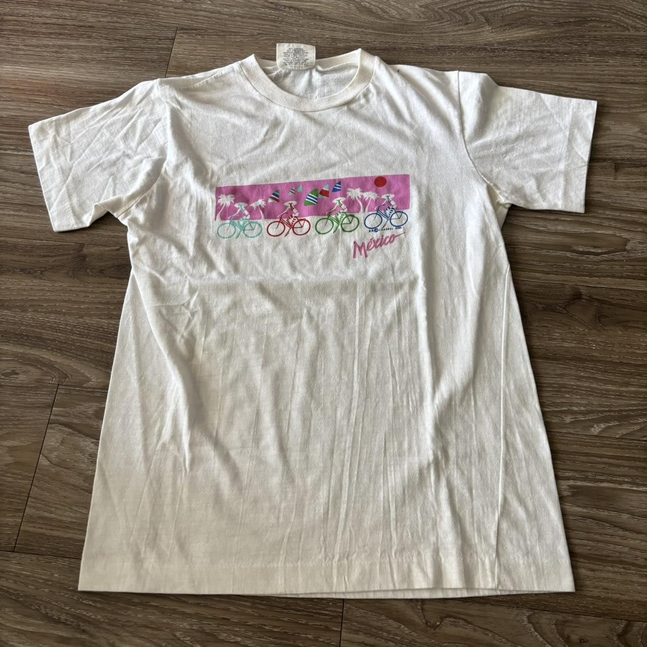 Vintage Crazy Vintage 80s White Mexico Single Stitch Graphic Tee! Fits M Size US M / EU 48-50 / 2 - 1 Thumbnail