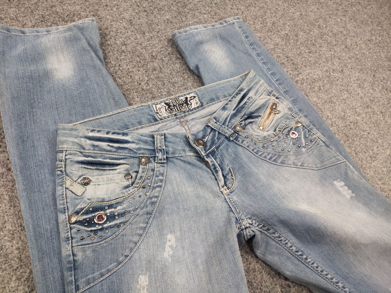 John Galliano Vintage John Galliano Y2K Style Metal Logo Faded Denim Jeans Size US 29 - 10 Thumbnail