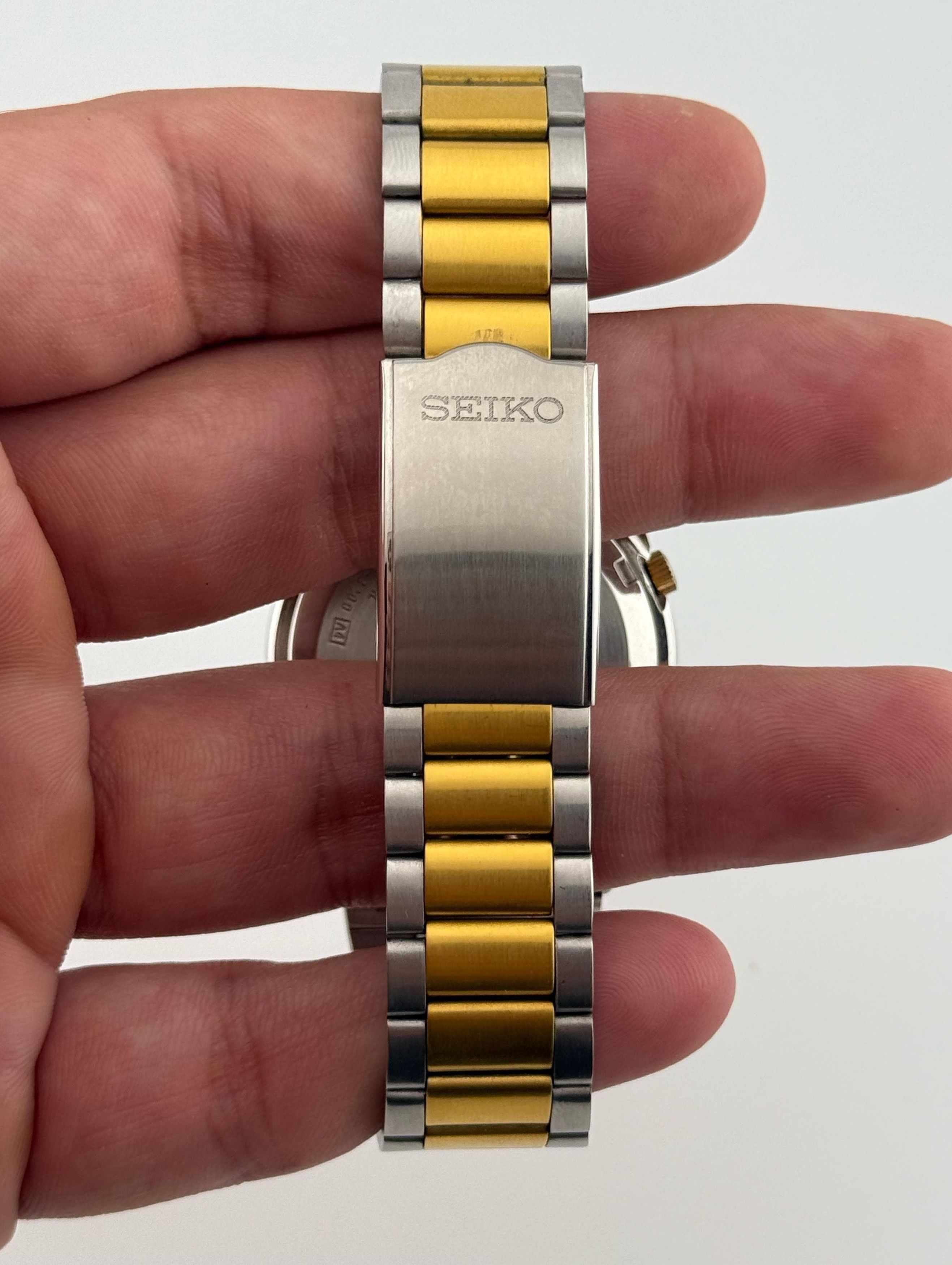 Seiko Classic Men's Wrist Watch|Luminous Dial Size 36 - 7 Thumbnail