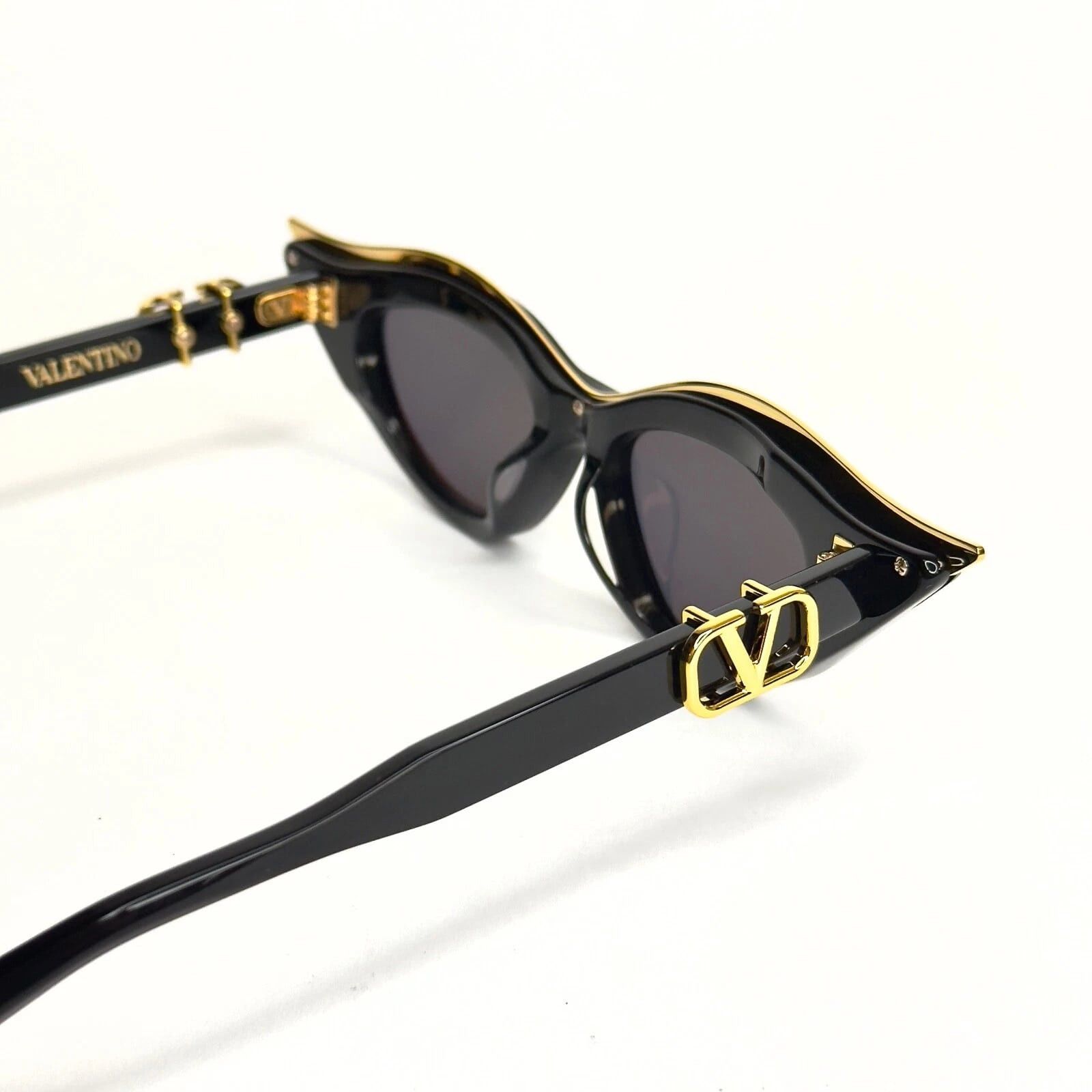 Valentino VALENTINO V GOLDCUT II VLS114 Gold VLS 114A Fashion Sunglass Size ONE SIZE - 4 Thumbnail