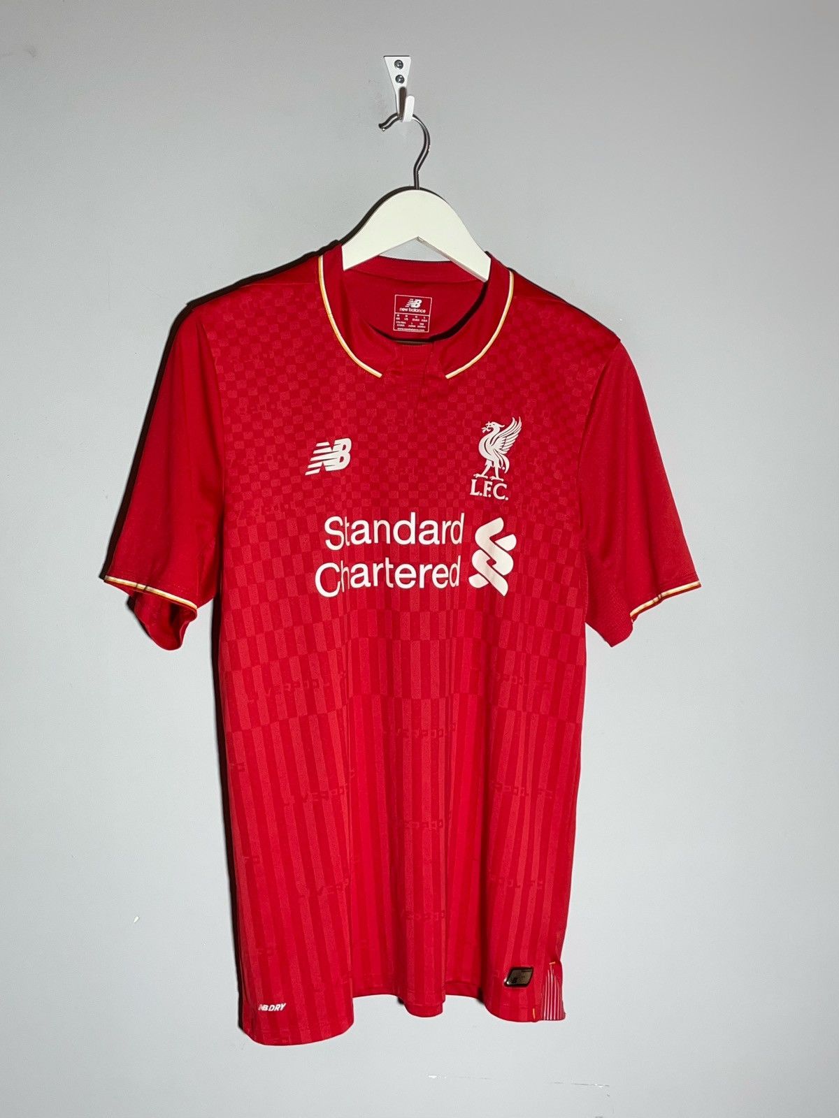 New Balance Liverpool FC 2015/16 Home New Balance Home Football Shirt Size US M / EU 48-50 / 2 - 2 Thumbnail