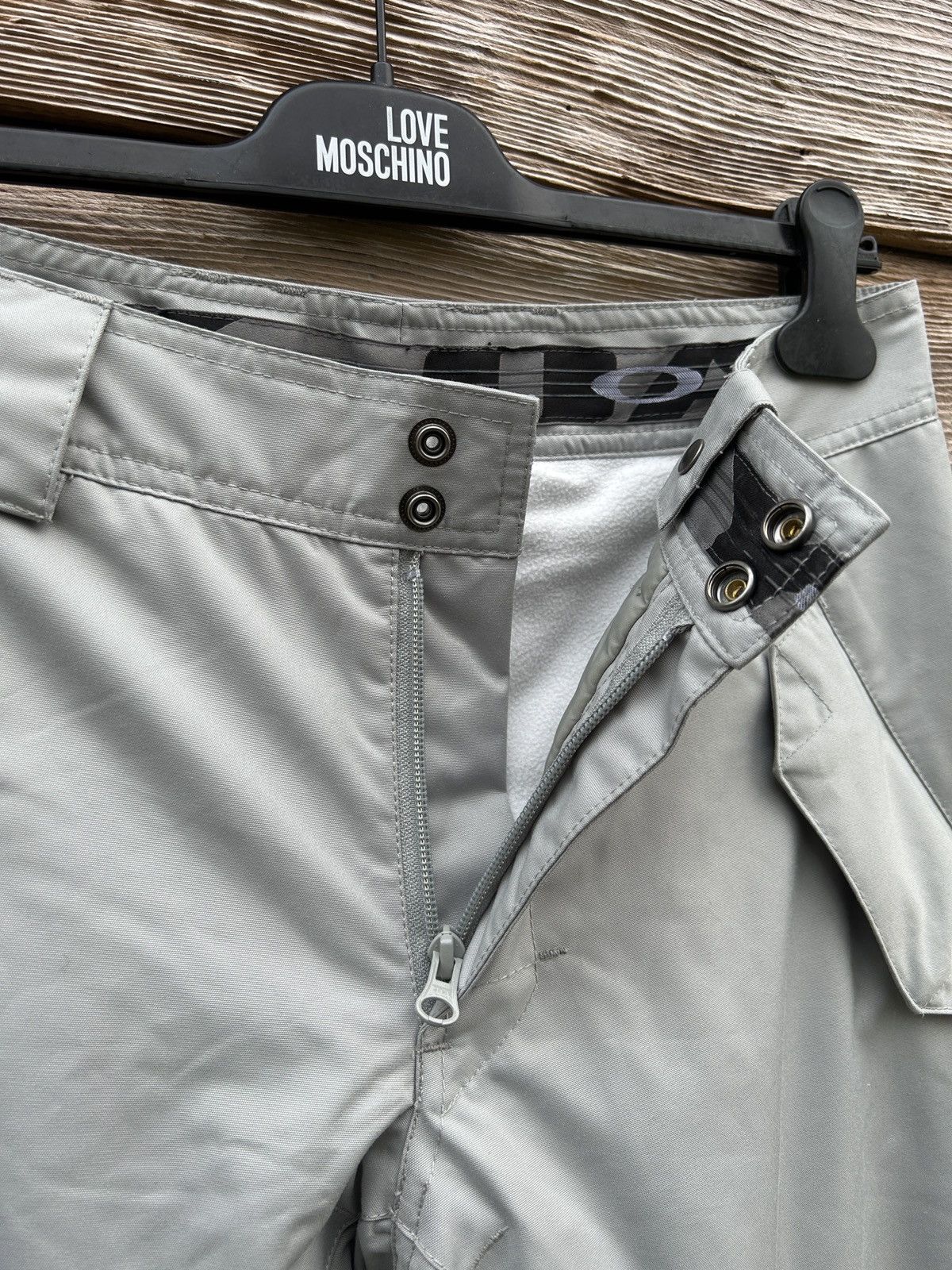 Oakley Vintage Oakley A/W11 Ski Pants Trousers In Grey Size US 30 / EU 46 - 4 Thumbnail
