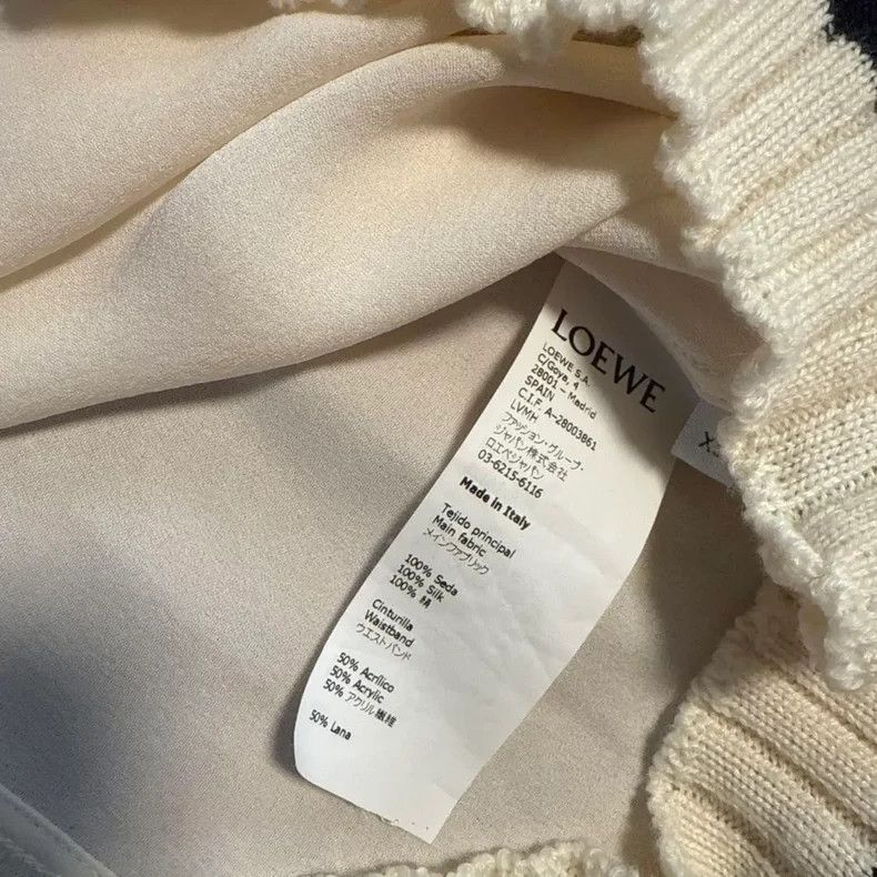 Loewe Loewe White silk short-sleeved shirt Size XS / US 0-2 / IT 36-38 - 5 Thumbnail