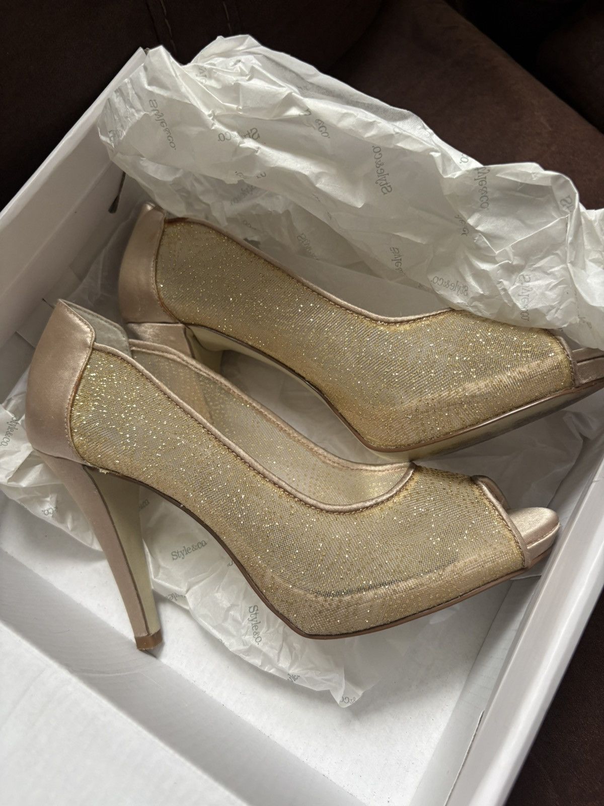 Style & Co Style & Co. Gold Glitter Peep-Toe Platform Pumps Size US 7 / IT 37 - 4 Thumbnail
