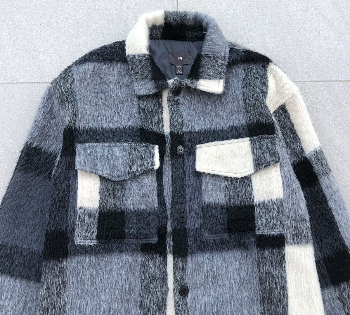 Japanese Brand Japanese Brand H&M Beige Shaggy Checked Overshirt Size US M / EU 48-50 / 2 - 3 Thumbnail
