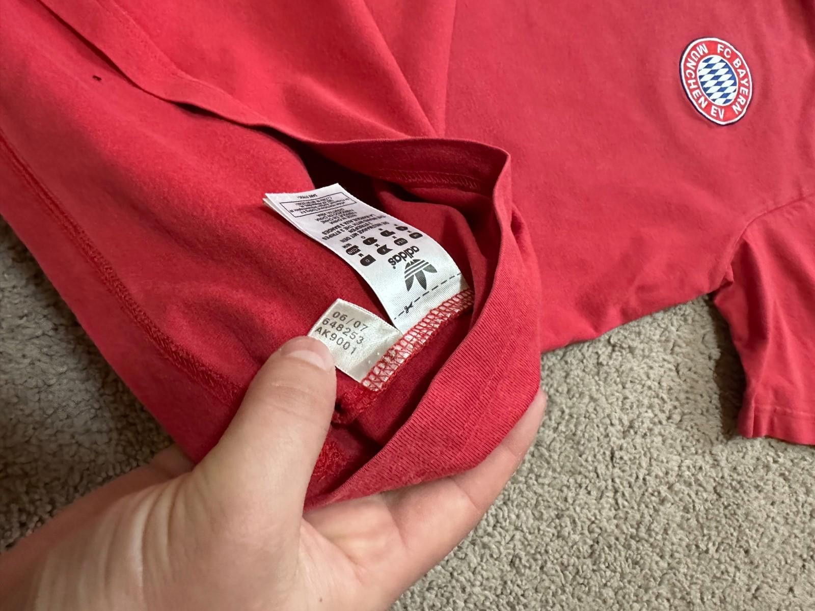 Adidas Vintage Adidas Bayern Munich 2007 Red Tee Sz M Size US M / EU 48-50 / 2 - 5 Thumbnail