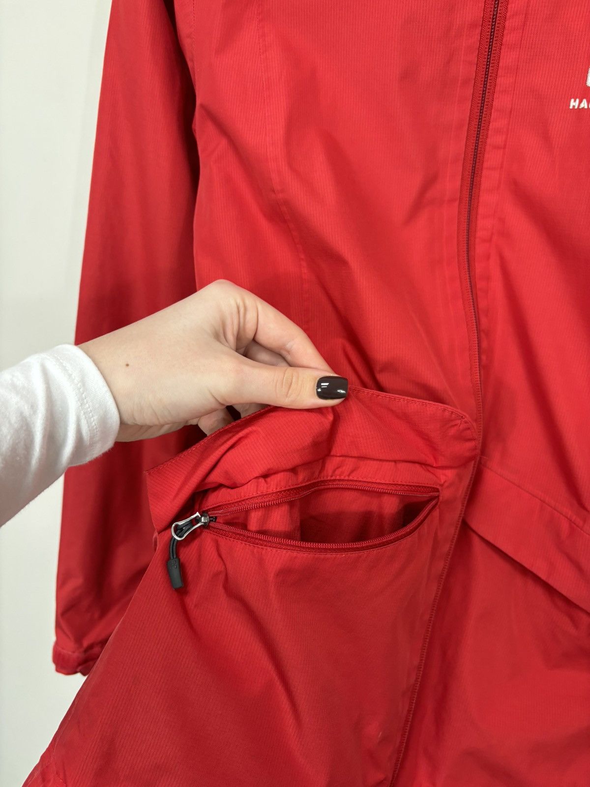 Haglofs Haglofs Women’s Red Outdoor Full Zip Windbreaker Husk Jacket Size XS / US 0-2 / IT 36-38 - 9 Thumbnail