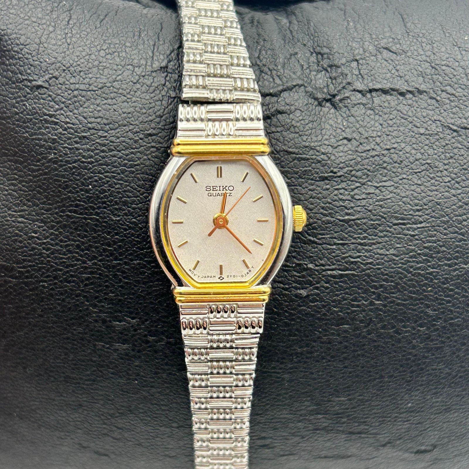 Vintage Seiko 2Y01-0J48T Gold Silver Two-Tone Ladies Watch