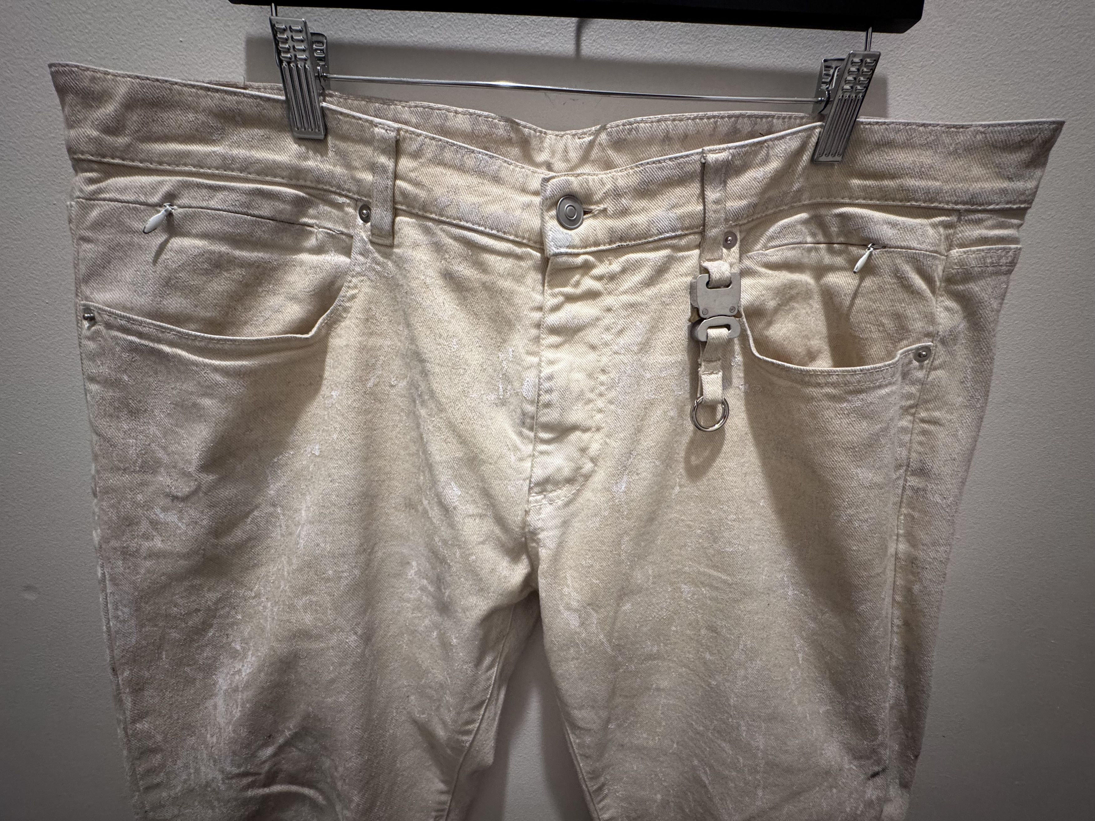 1017 ALYX 9SM 1017 9SM ALYX OFF WHITE PAINTED DENIM Size US 36 / EU 52 - 4 Thumbnail