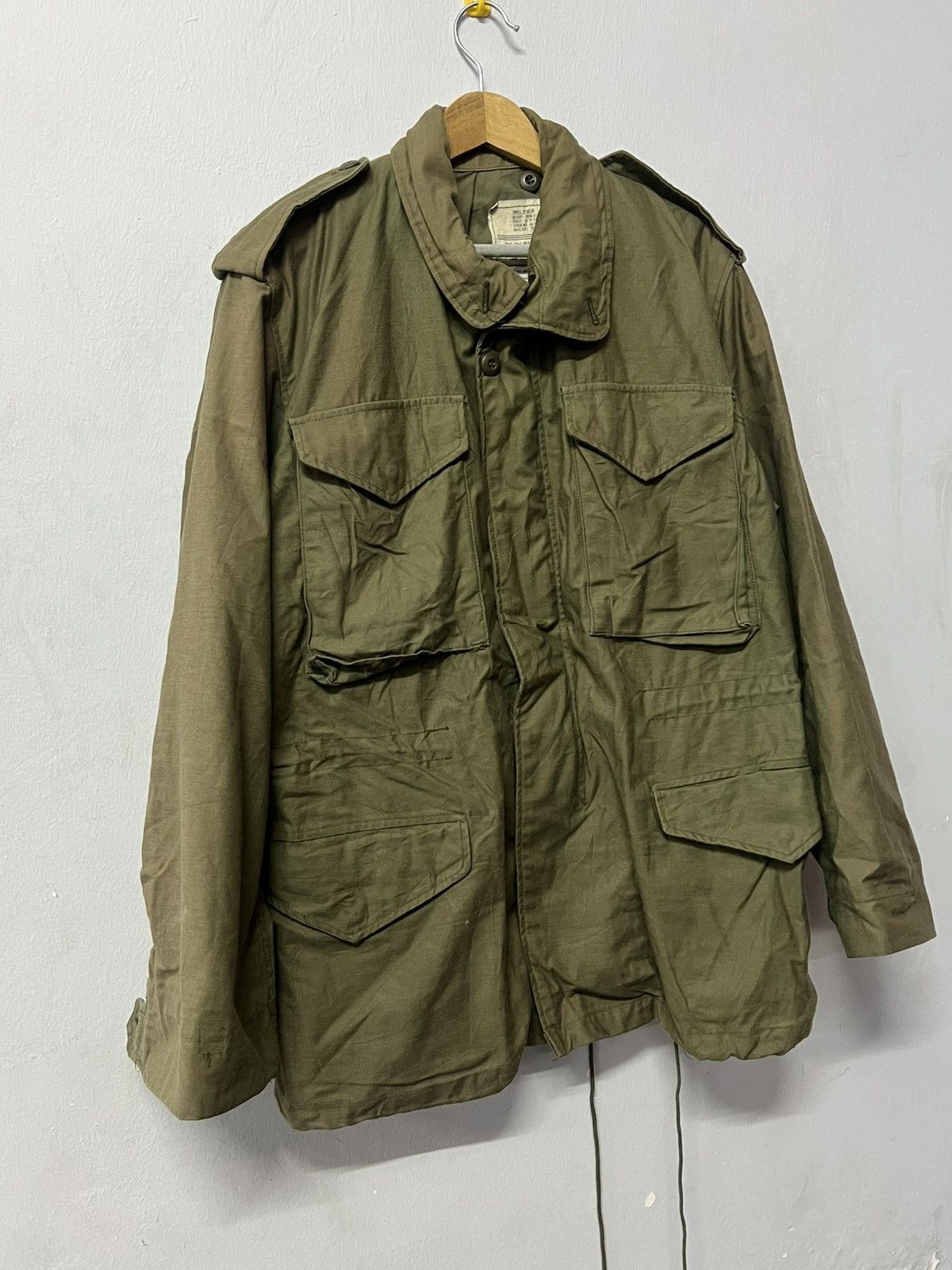 Alpha Industries VINTAGE AVIREX M-65 SUN FADED Size US M / EU 48-50 / 2 - 5 Thumbnail