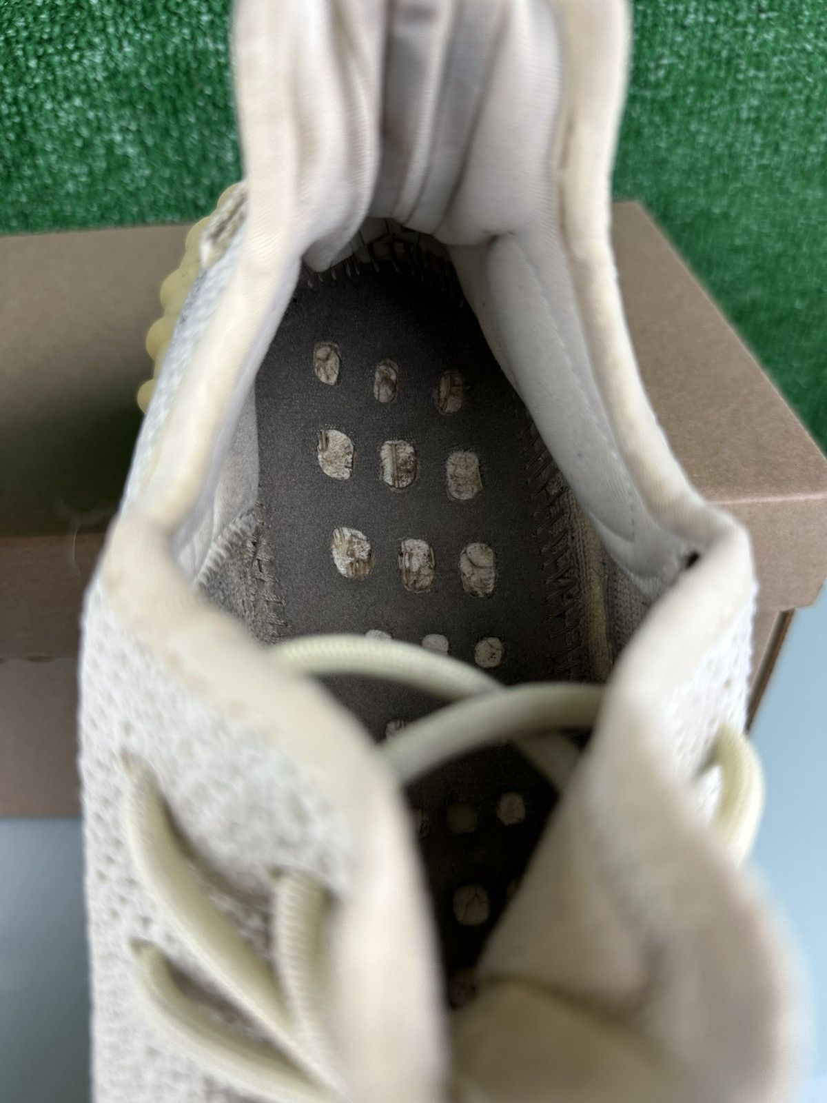 Yeezy adidas Yeezy Boost 350 V2 Butter Size 8 Size US 8 / EU 41 - 5 Thumbnail