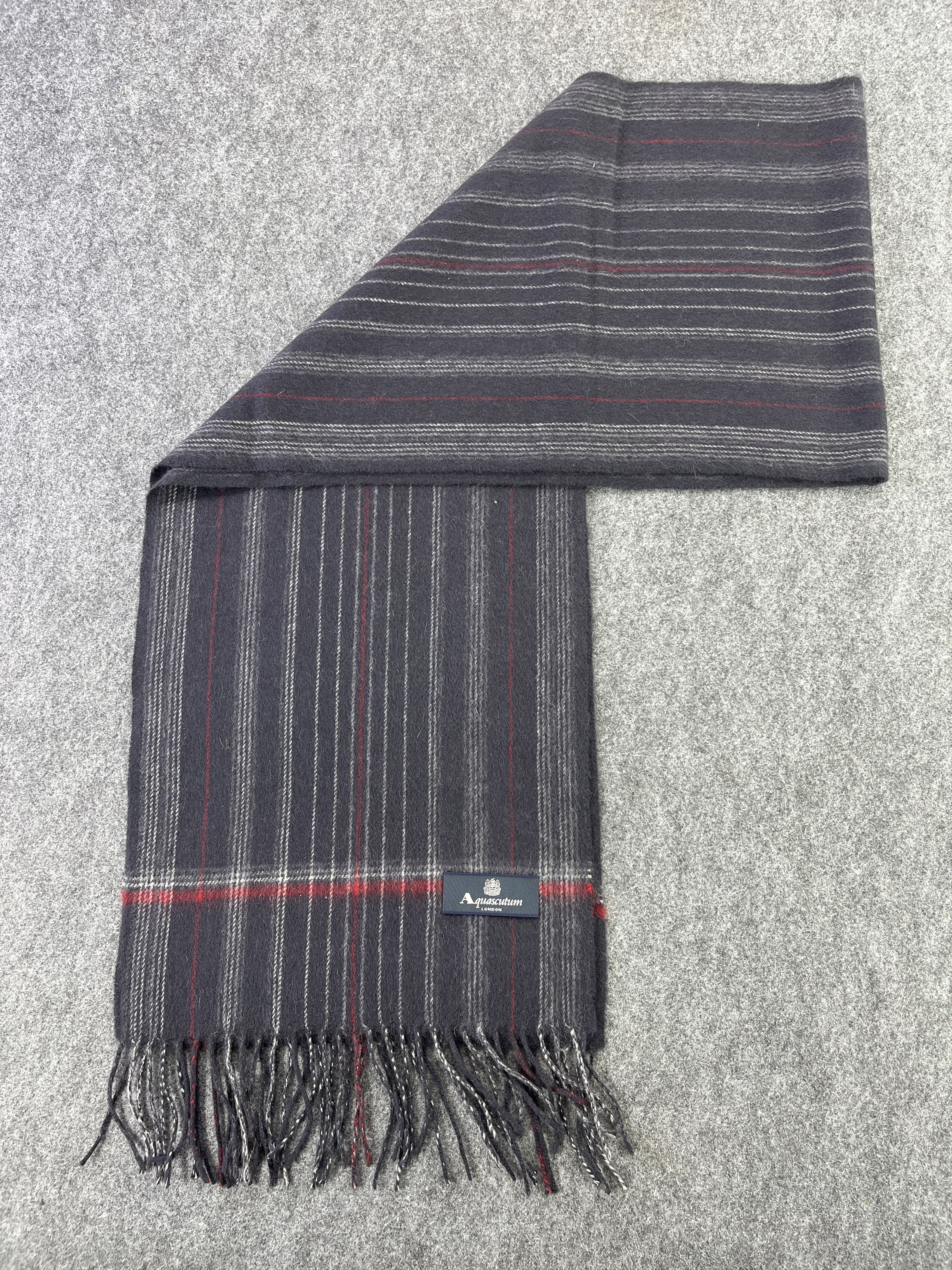 Aquascutum Aquascutum Scarf / Muffler / Neckwear T184 Size ONE SIZE - 4 Thumbnail