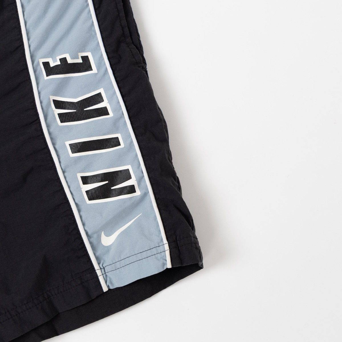 Nike Nike Vintage 90s Men Black Swim Shorts Big Logo Nylon Summer Size US 32 / EU 48 - 5 Thumbnail