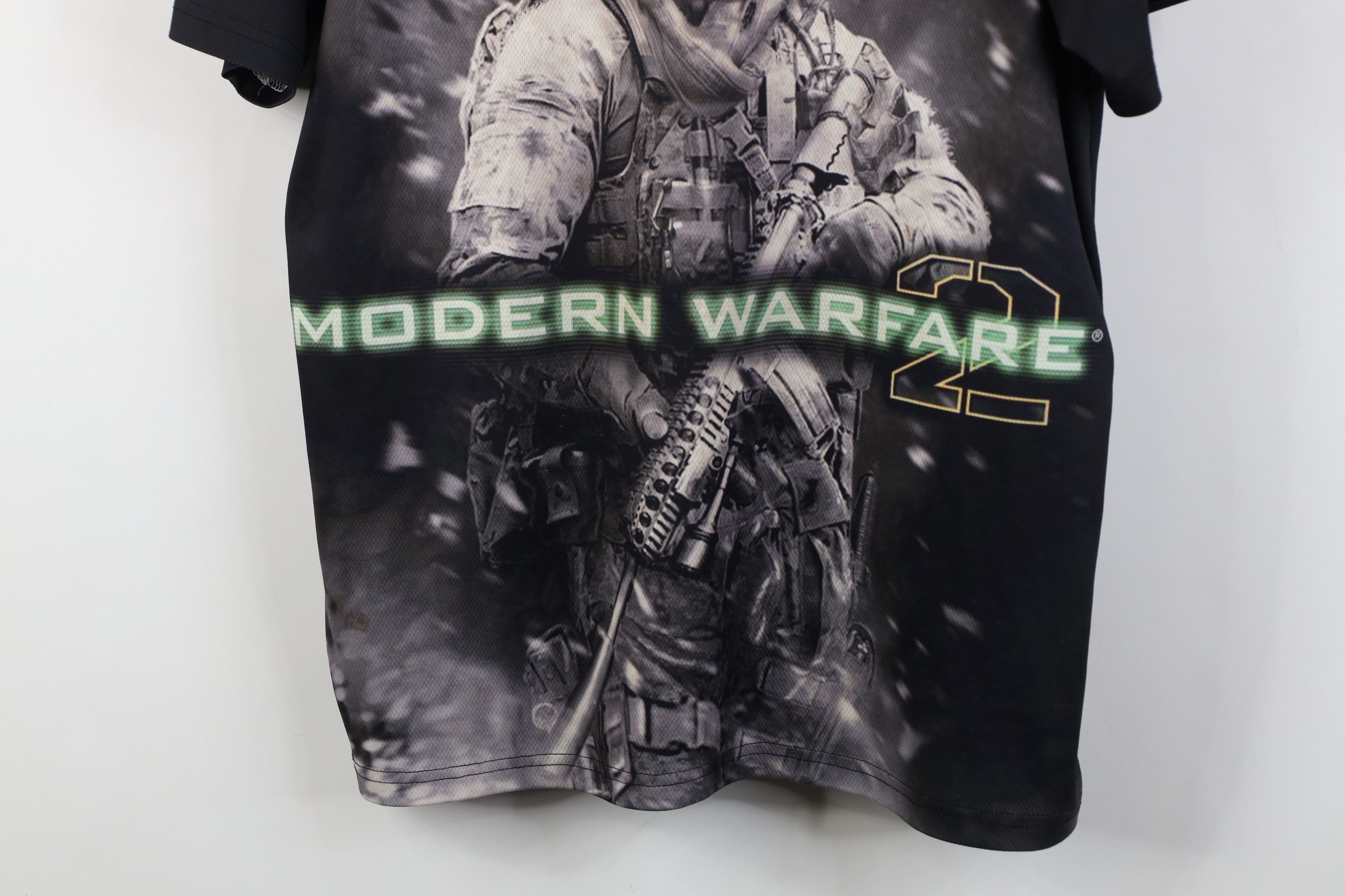 Vintage Vintage Y2K Print Call of Duty Modern Warfare 2 Game T-Shirt Size US M / EU 48-50 / 2 - 3 Thumbnail