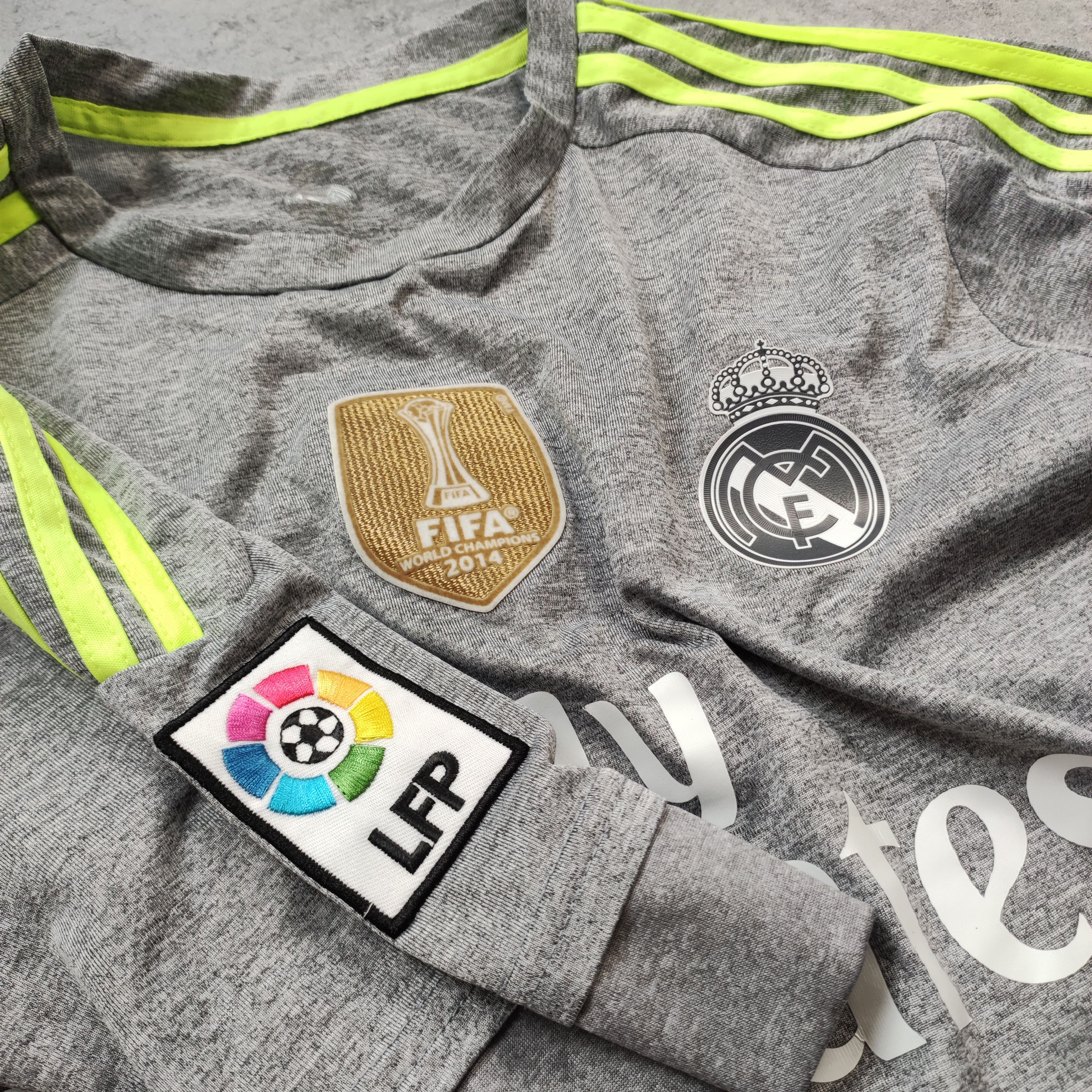Adidas RARE Cristiano Ronaldo CR7 Real Madrid Away 2015 Jersey Size US M / EU 48-50 / 2 - 6 Thumbnail