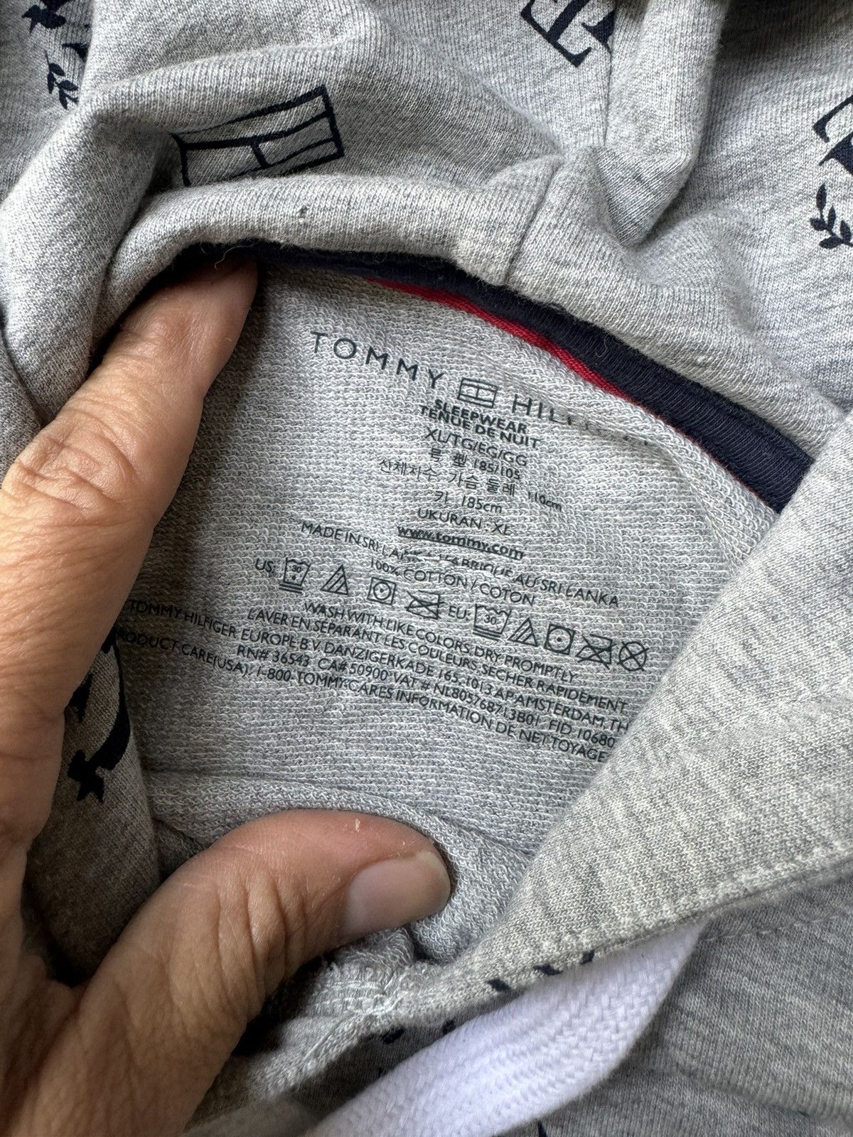 Tommy Hilfiger Tommy Hilfiger Mens Gray Long Sleeve Logo Hoodie XL Size US XL / EU 56 / 4 - 3 Thumbnail