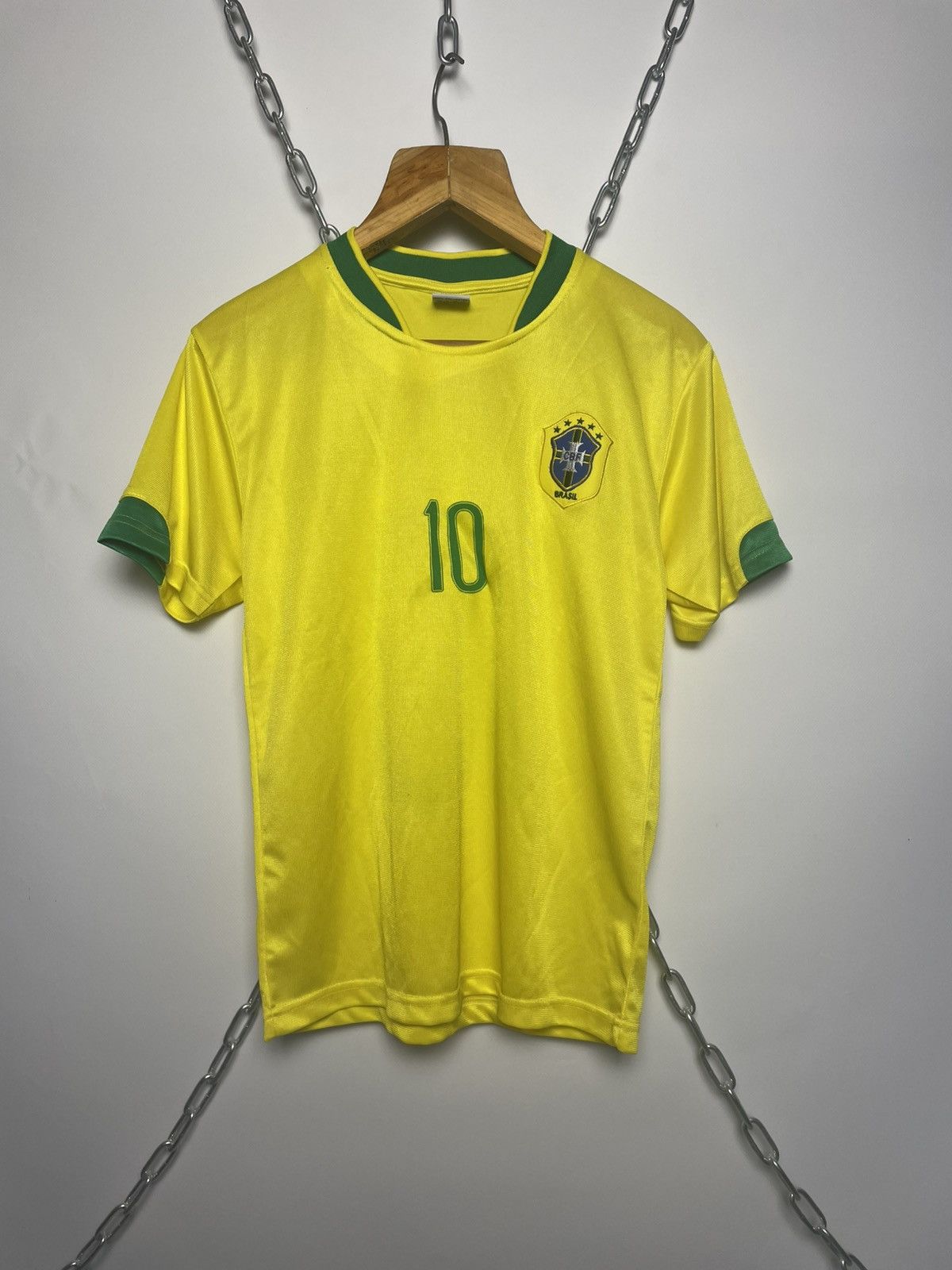 Other 🇧🇷2006 Brazil #10 Ronaldinho Jersey Home Size US M / EU 48-50 / 2 - 1 Thumbnail