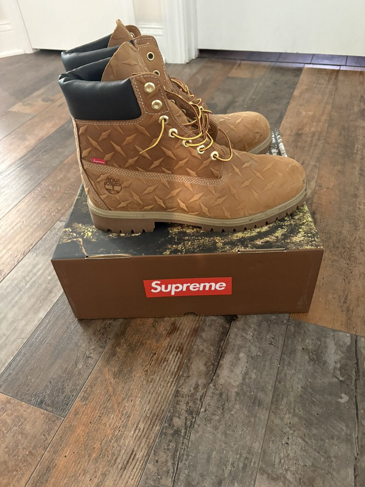 Supreme × Timberland Supreme timbs Size US 12 / EU 45 - 3 Thumbnail