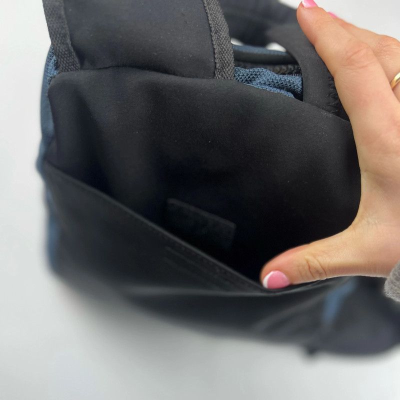 Miu Miu 90s Miu Miu Nylon Sling Rucksack in Navy Size ONE SIZE - 9 Thumbnail