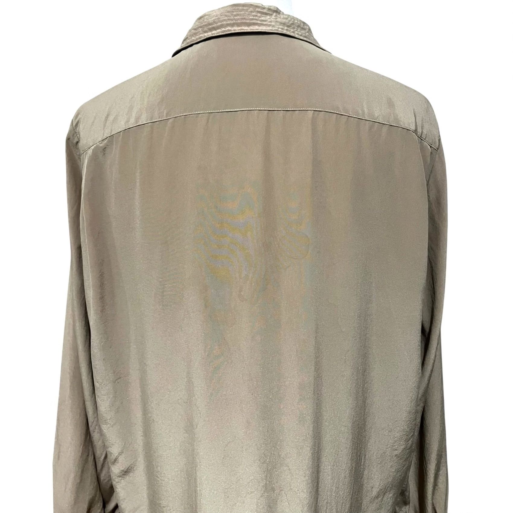 Neiman Marcus VINTAGE Neiman Marcus Silk Blouse Shirt Women Tan Pleated Shoulders 10 Womens Size L / US 10 / IT 46 - 6 Thumbnail