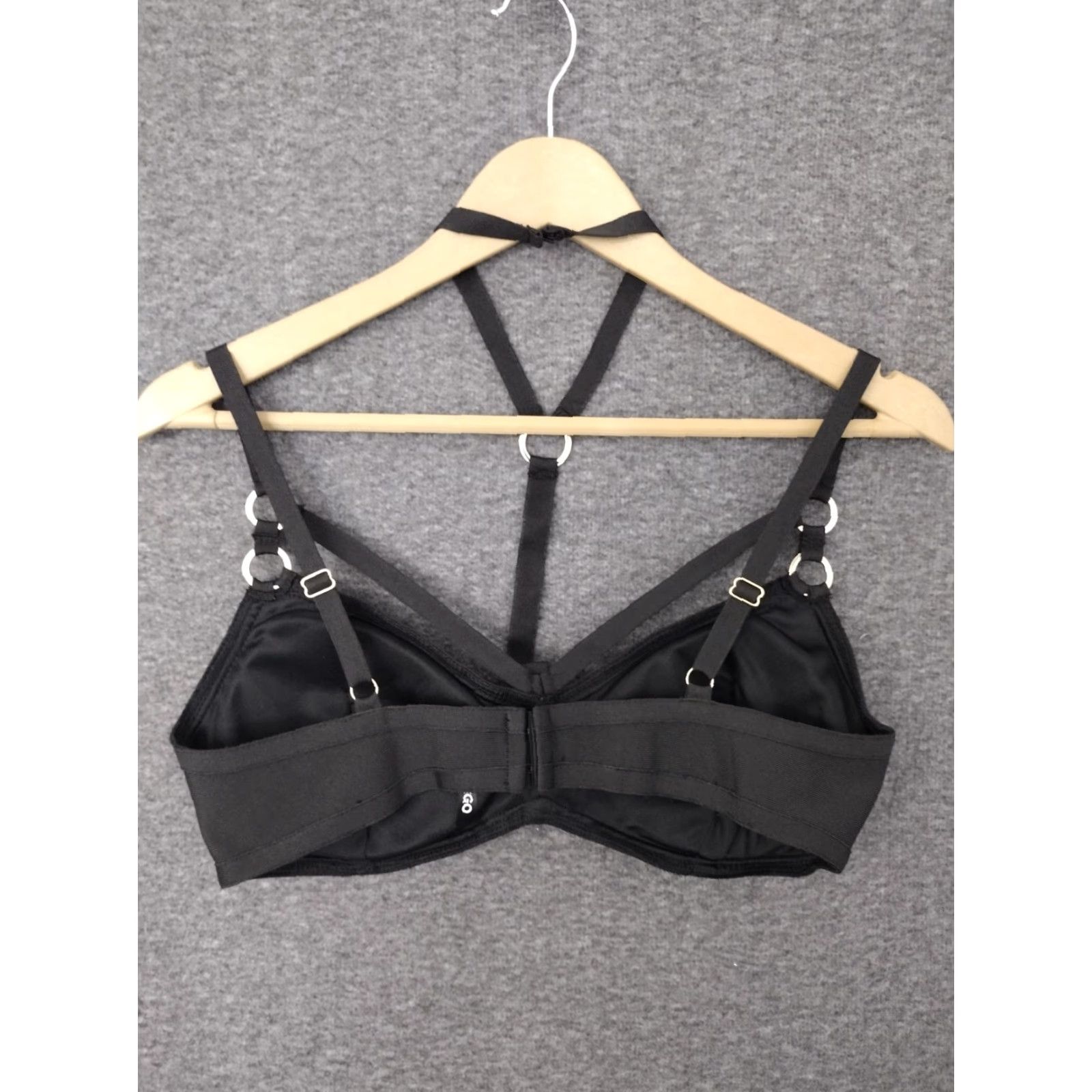 Vintage Codigo Lively Black Y Ring Padded Wireless Bra Size L Woman Black Y Ring Padded Wireless Bra L Adults Womens Size ONE SIZE - 2 Thumbnail