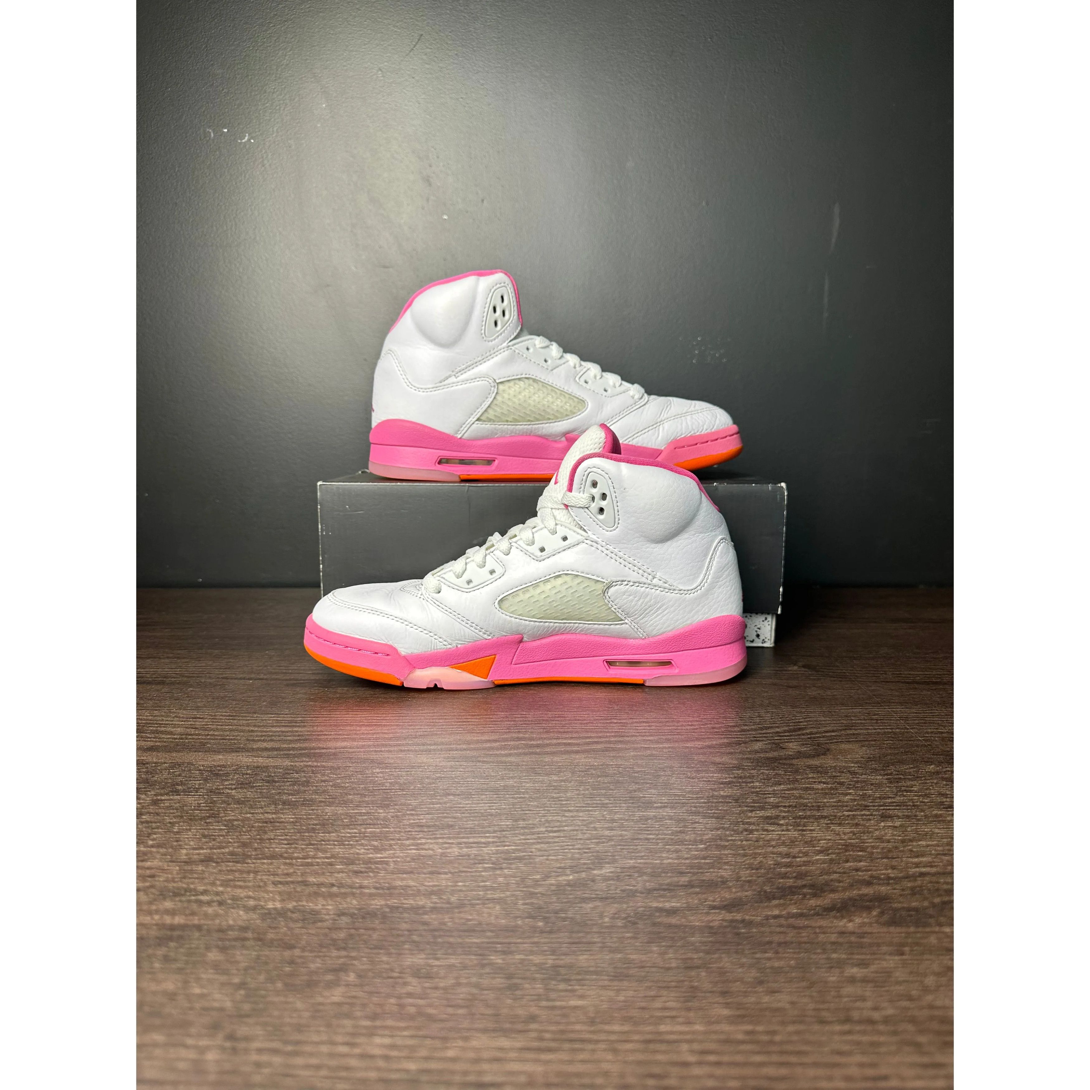 Jordan Brand Air Jordan 5 Retro WNBA "Pinksicle Safety Orange" (GS) **PRE-OWNED** - Size 7 Size US 7 / EU 40 - 2 Thumbnail