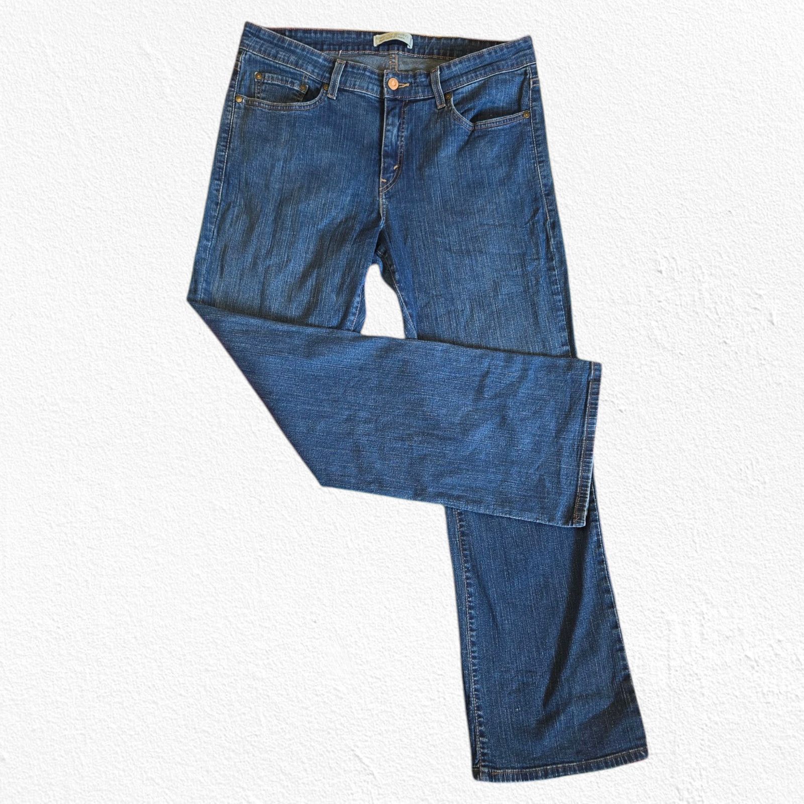 Levi's Levi's 512 Perfectly Shaping Bootcut Jeans Size 12 Size 34" / US 12 / IT 48 - 2 Thumbnail