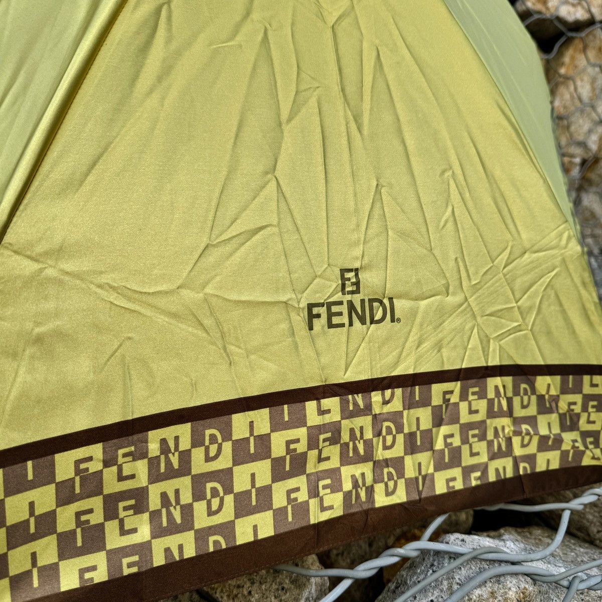 Other FENDI ZUCCA ROMA MONOGRAM FOLDING GOLD UMBRELLA ITALY Size ONE SIZE - 9 Thumbnail