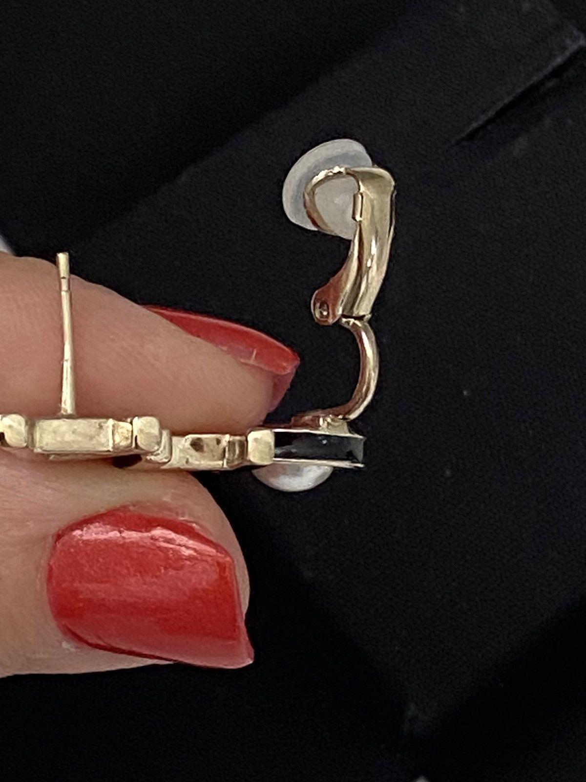 Chanel Authentic Chanel earrings Size ONE SIZE - 20 Thumbnail