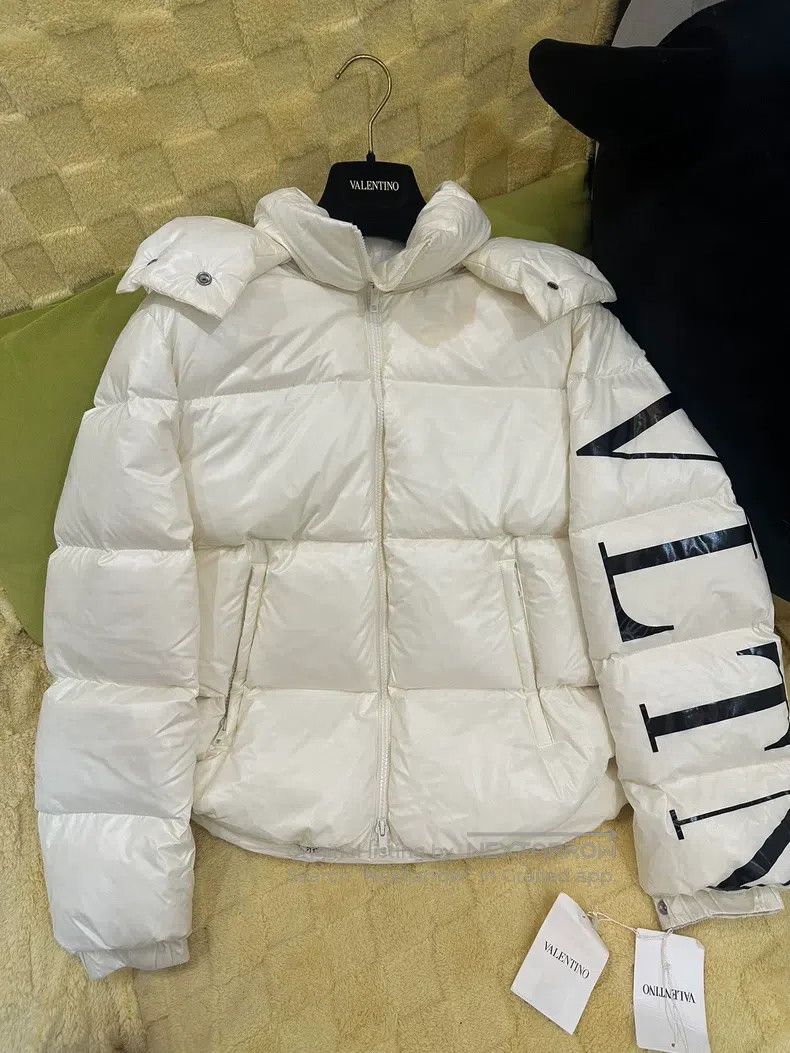 Valentino Valentino Down jacket Size L / US 10 / IT 46 - 2 Thumbnail
