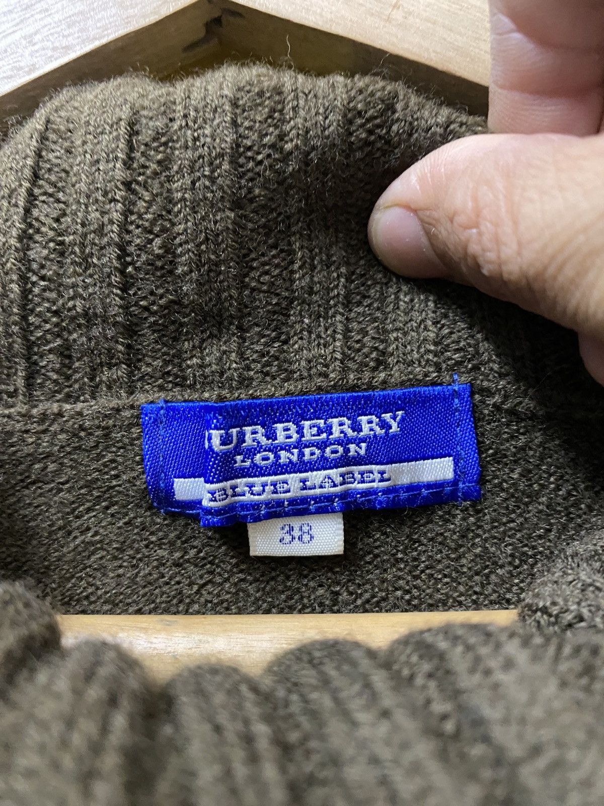 Burberry Burberry knit Shirt Small Logo Green Colour Size S / US 4 / IT 40 - 5 Thumbnail