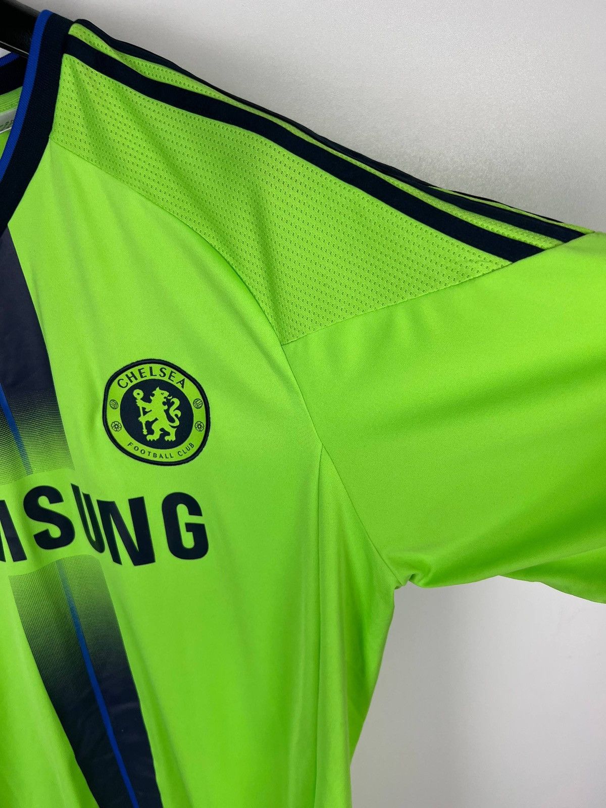 Adidas Chelsea Adidas 2010 jersey vintage t-shirts size L Size US L / EU 52-54 / 3 - 8 Thumbnail