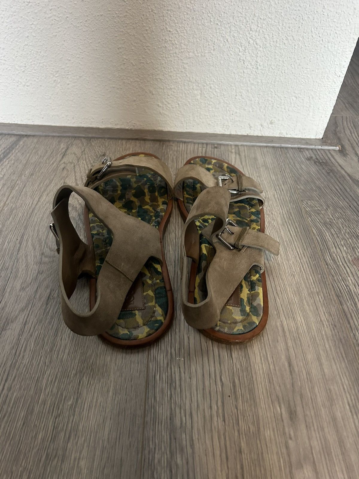 Louis Vuitton Louis Vuitton Camo Sandals Size US 9 / EU 42 - 2 Thumbnail