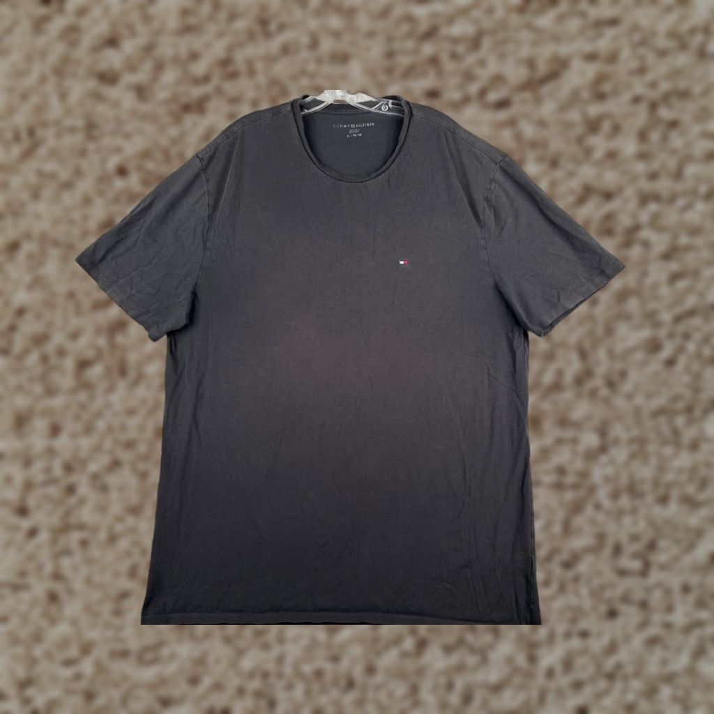Tommy Hilfiger Tommy Hilfiger Shirt Adult Extra Large Black Short Sleeve Crew Neck Cotton Blend Mens Size US XL / EU 56 / 4 - 1 Thumbnail