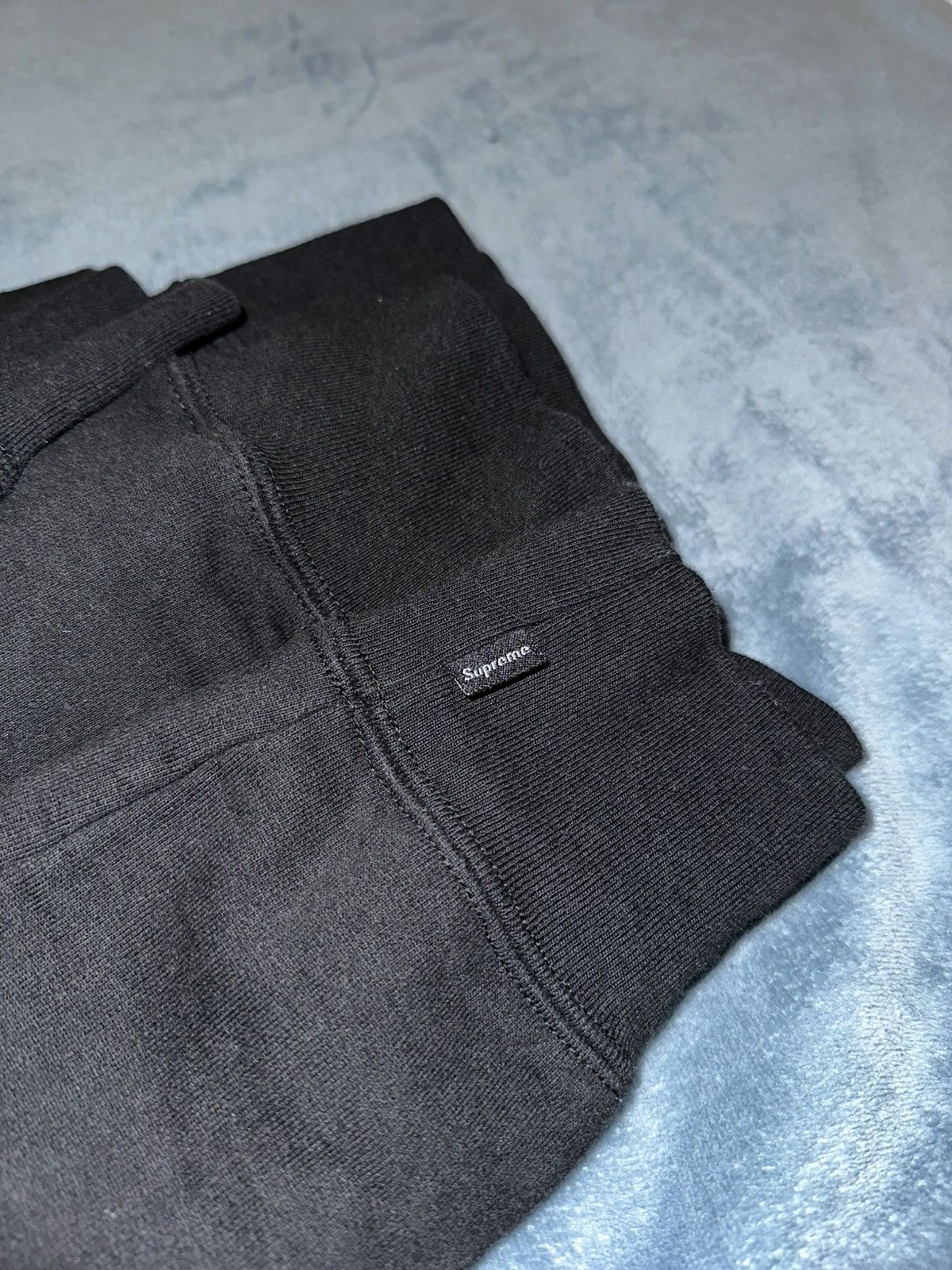 Supreme Supreme Small Box Crewneck Size US S / EU 44-46 / 1 - 3 Thumbnail