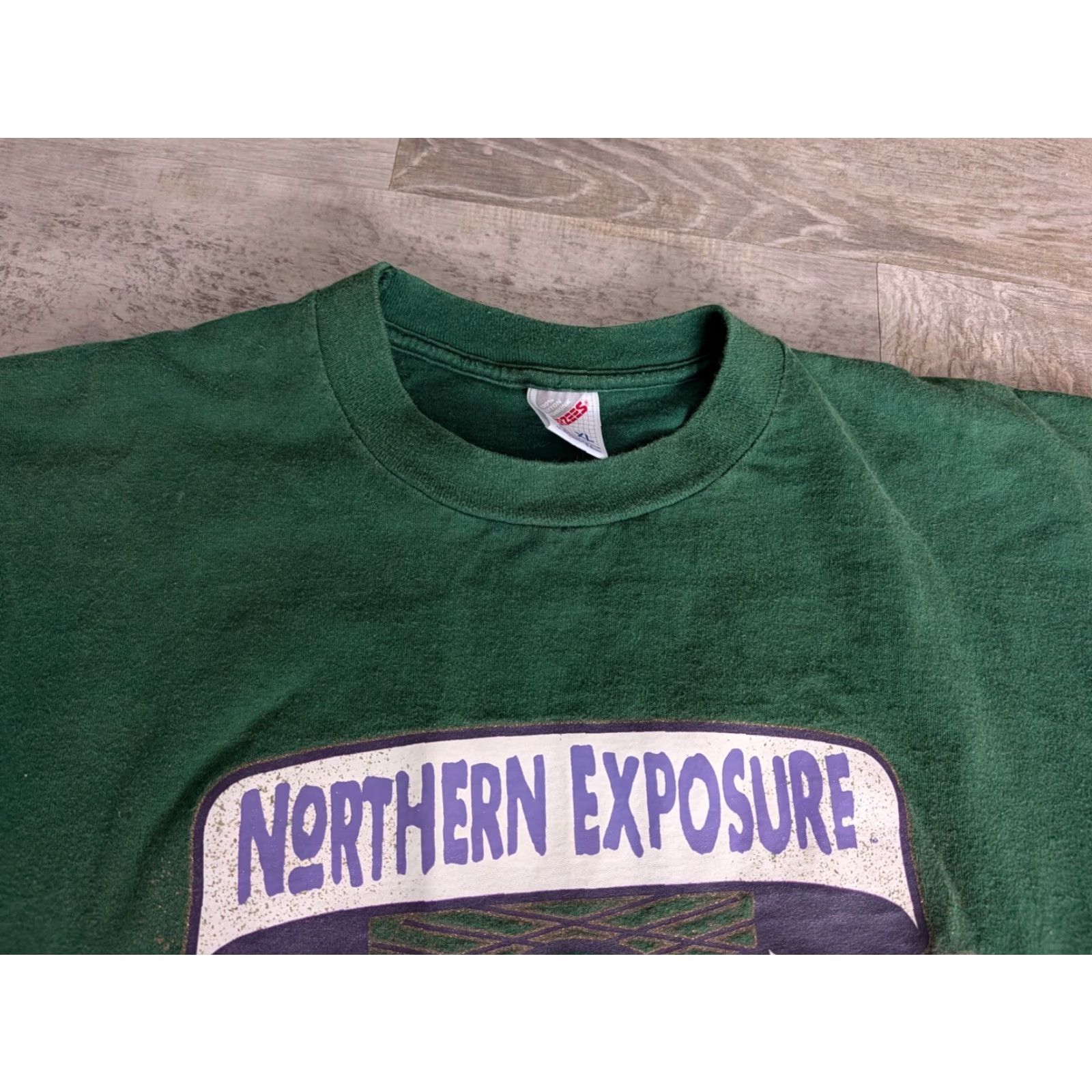 Jerzees VINTAGE 90s Northern Exposure T Shirt Cicely Alaska Roslyn Washington Jerzees XL Green Unisex Graphic Tee USA Made Short Sleeve Size US XL / EU 56 / 4 - 3 Thumbnail