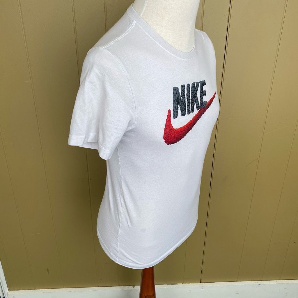 Nike The Nike tee men S crewneck graphic print short sleeve white Size US S / EU 44-46 / 1 - 3 Thumbnail