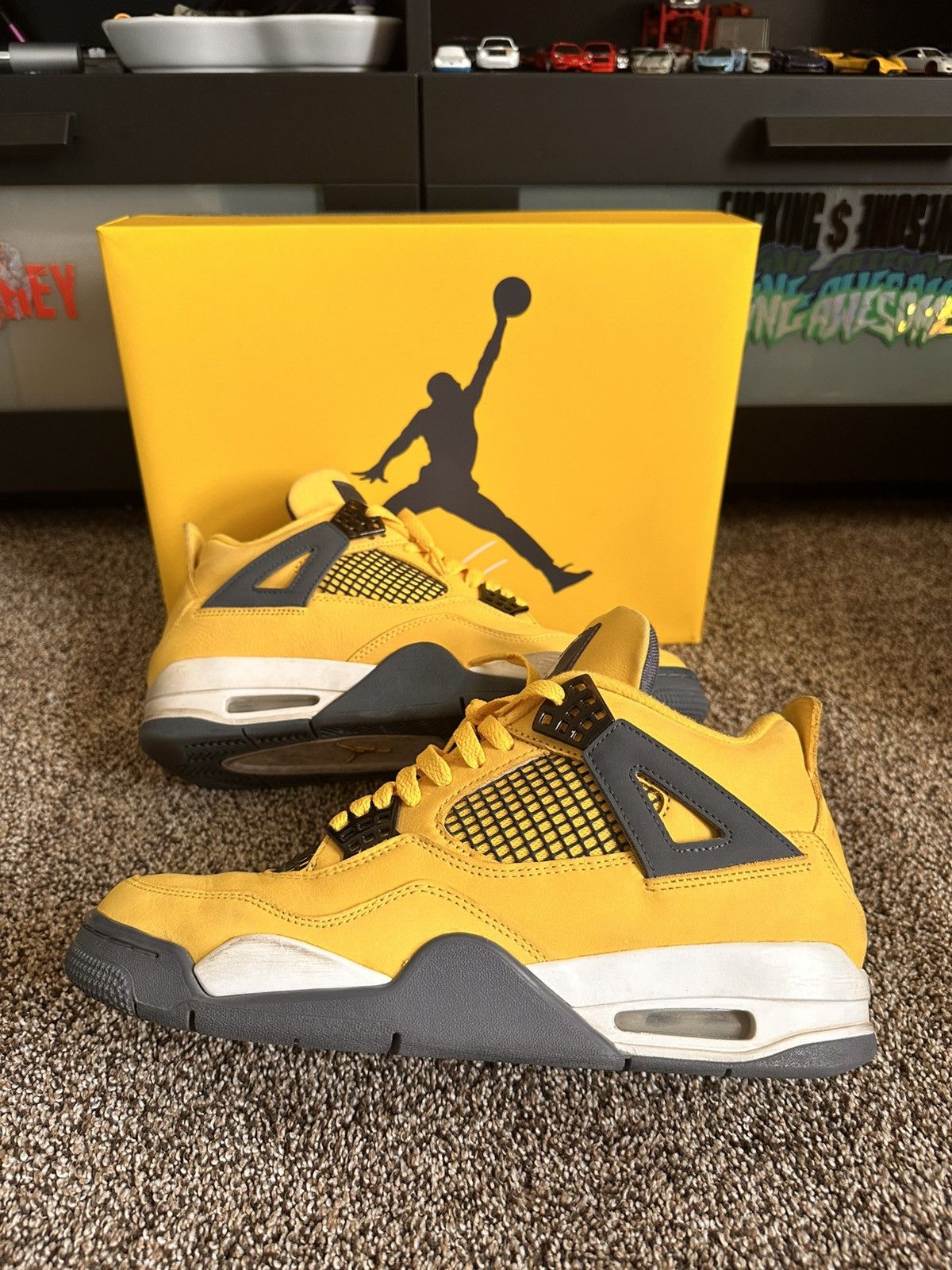 Jordan Brand Jordan Retro 4 Lightning Size US 9.5 / EU 42-43 - 6 Thumbnail