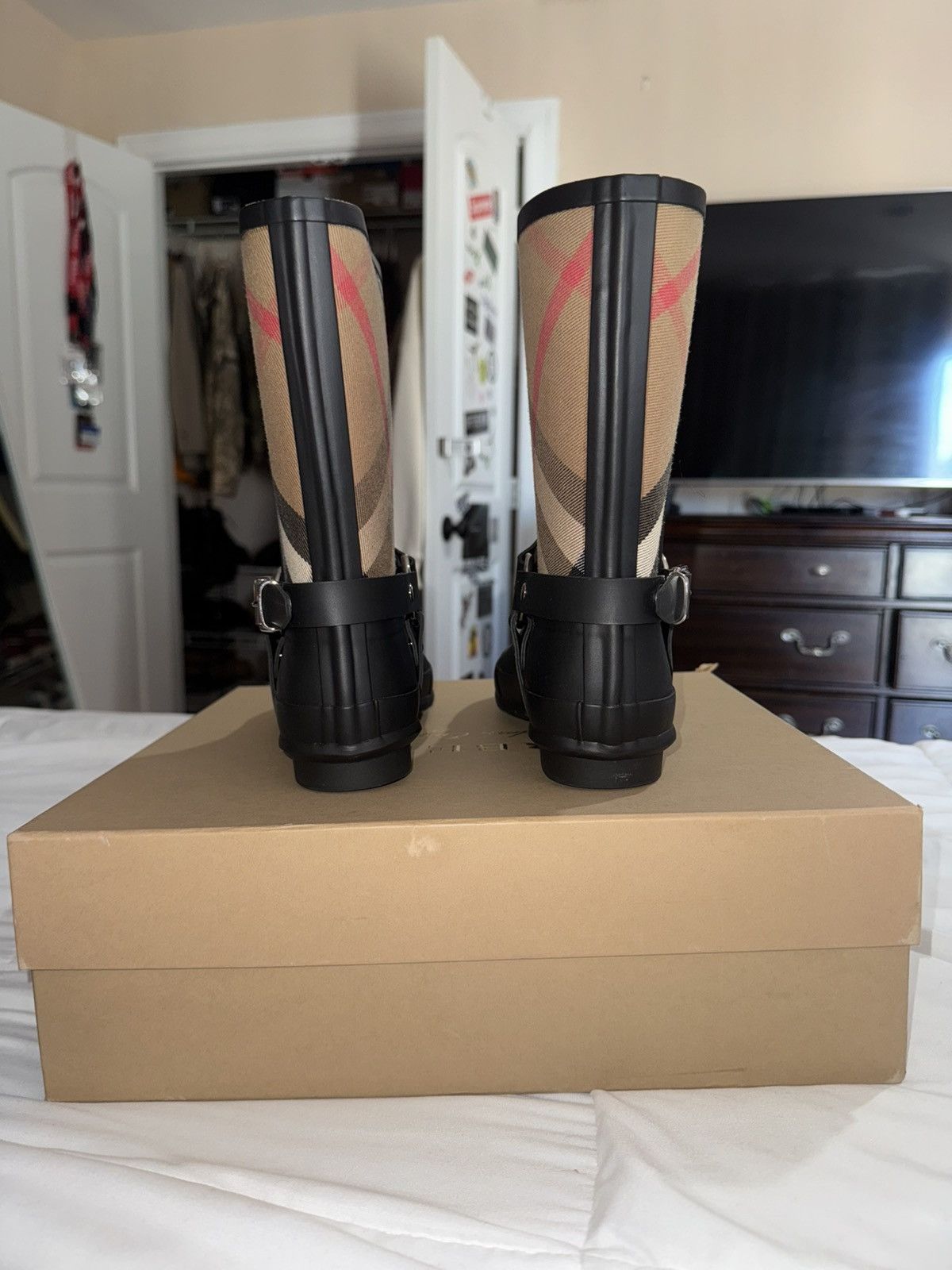 Burberry Burberry Nova Check Pattern Rubber Rain Boots Size US 7.5 / IT 37.5 - 5 Thumbnail