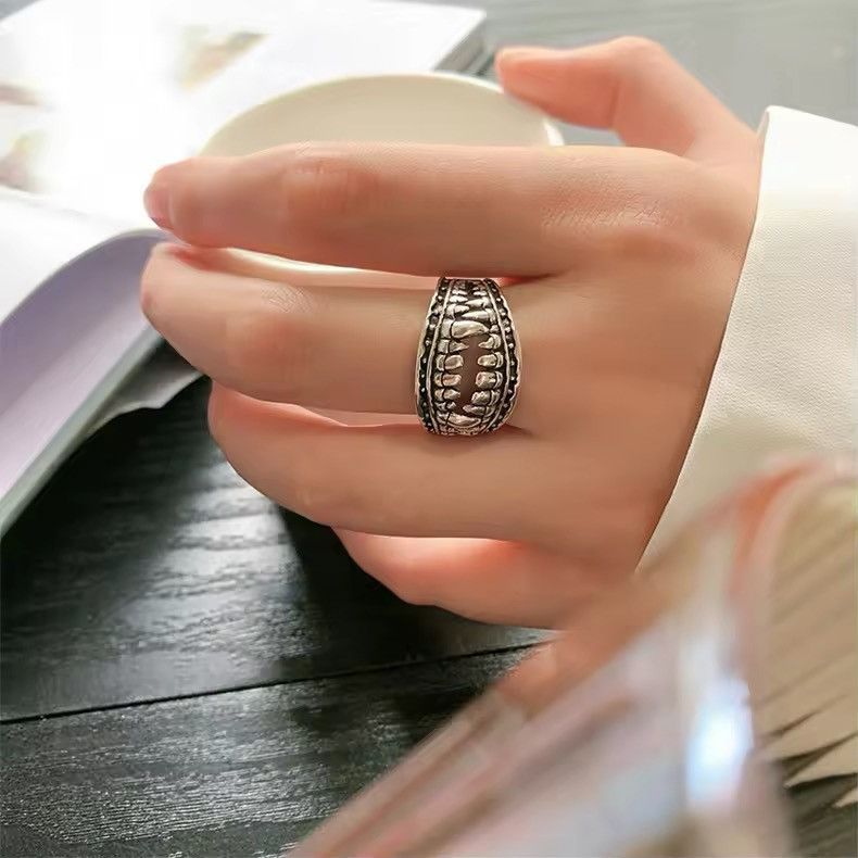 Jewelry Creative Monsters Tusks Ring Size ONE SIZE - 1 Thumbnail