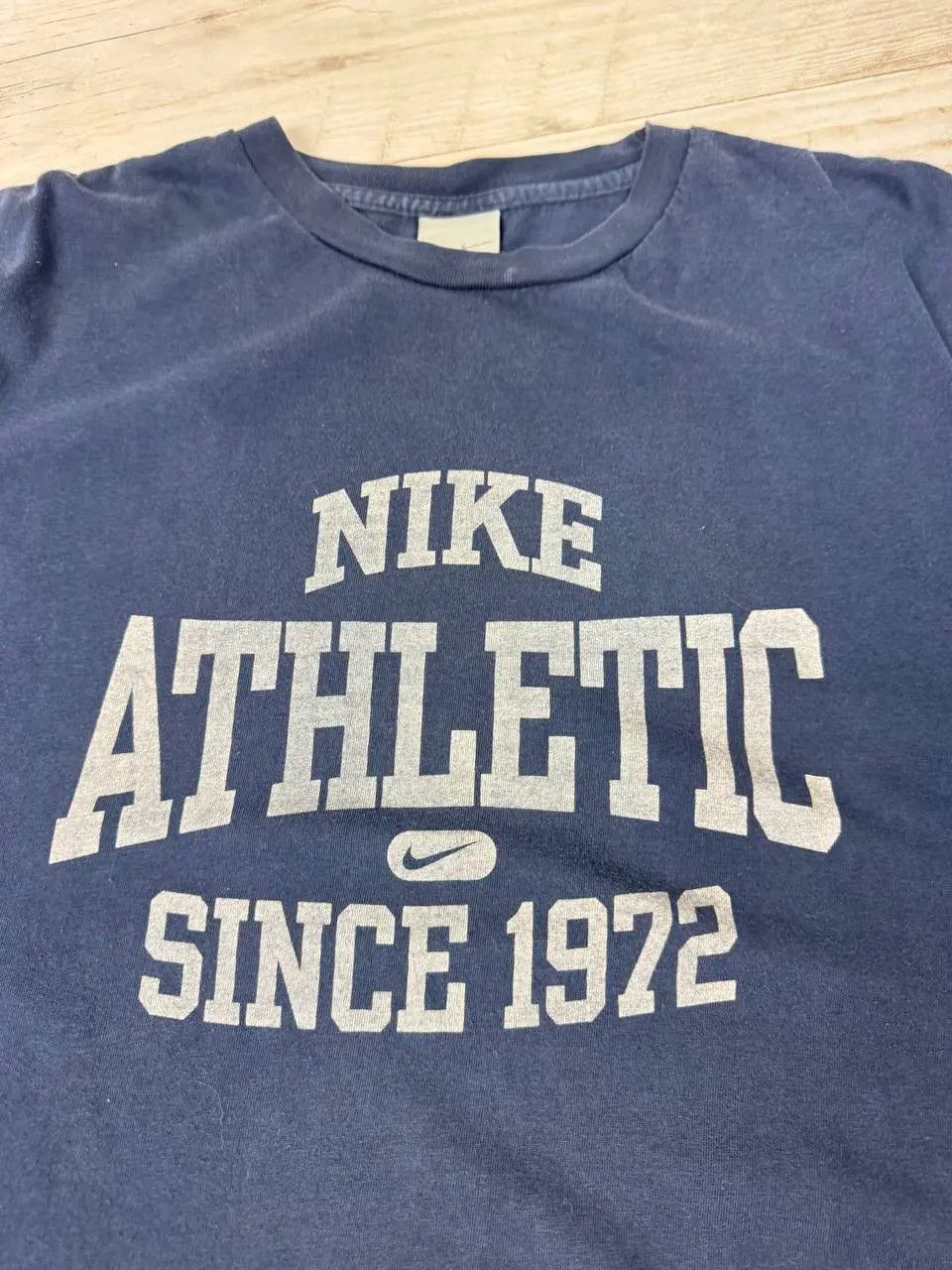 Nike Vintage Nike Athletic Big Logo 00s T Shirt Size US L / EU 52-54 / 3 - 4 Thumbnail
