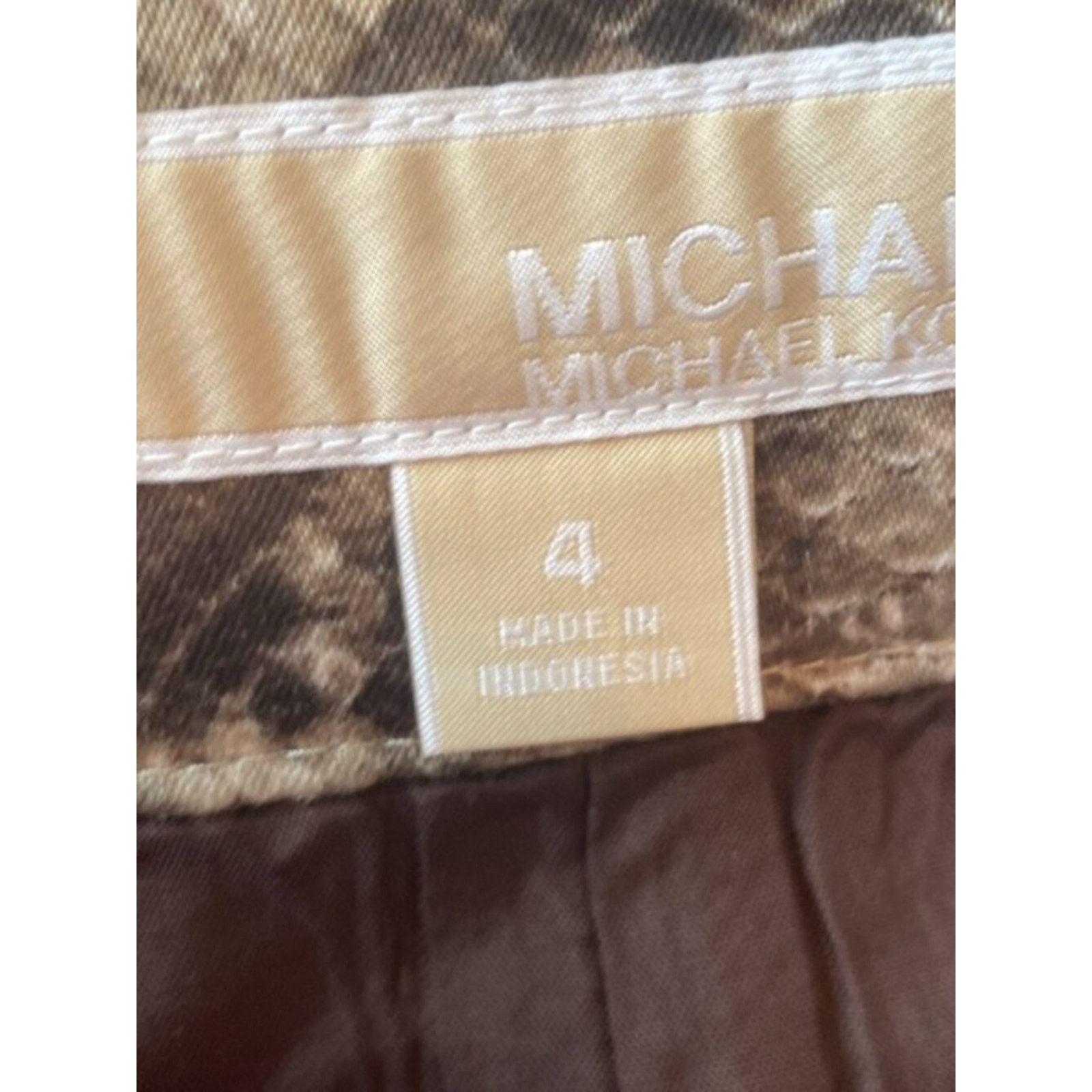 Michael Kors Michael Kors Snakeskin Skirt - Grey Python, Size 4 Size 27" / US 4 / IT 40 - 7 Thumbnail
