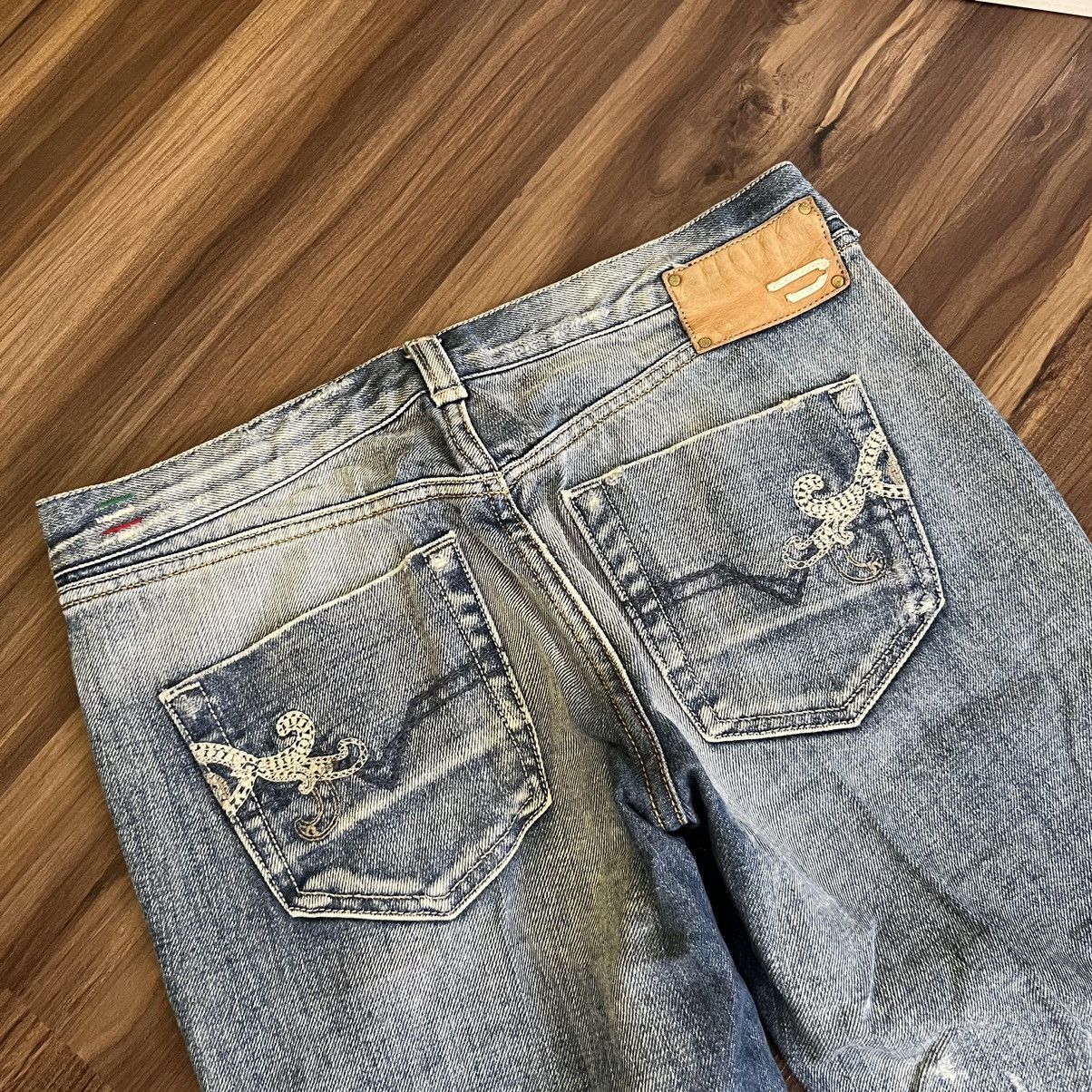 Diesel Diesel industry Doozy distressed blue wash jeans Size 27" / US 4 / IT 40 - 4 Thumbnail