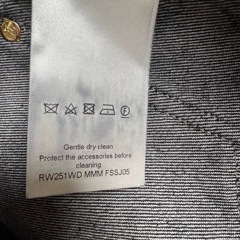 Louis Vuitton Louis Vuitton 25 gold button full print denim skirt Size 35" - 5 Thumbnail