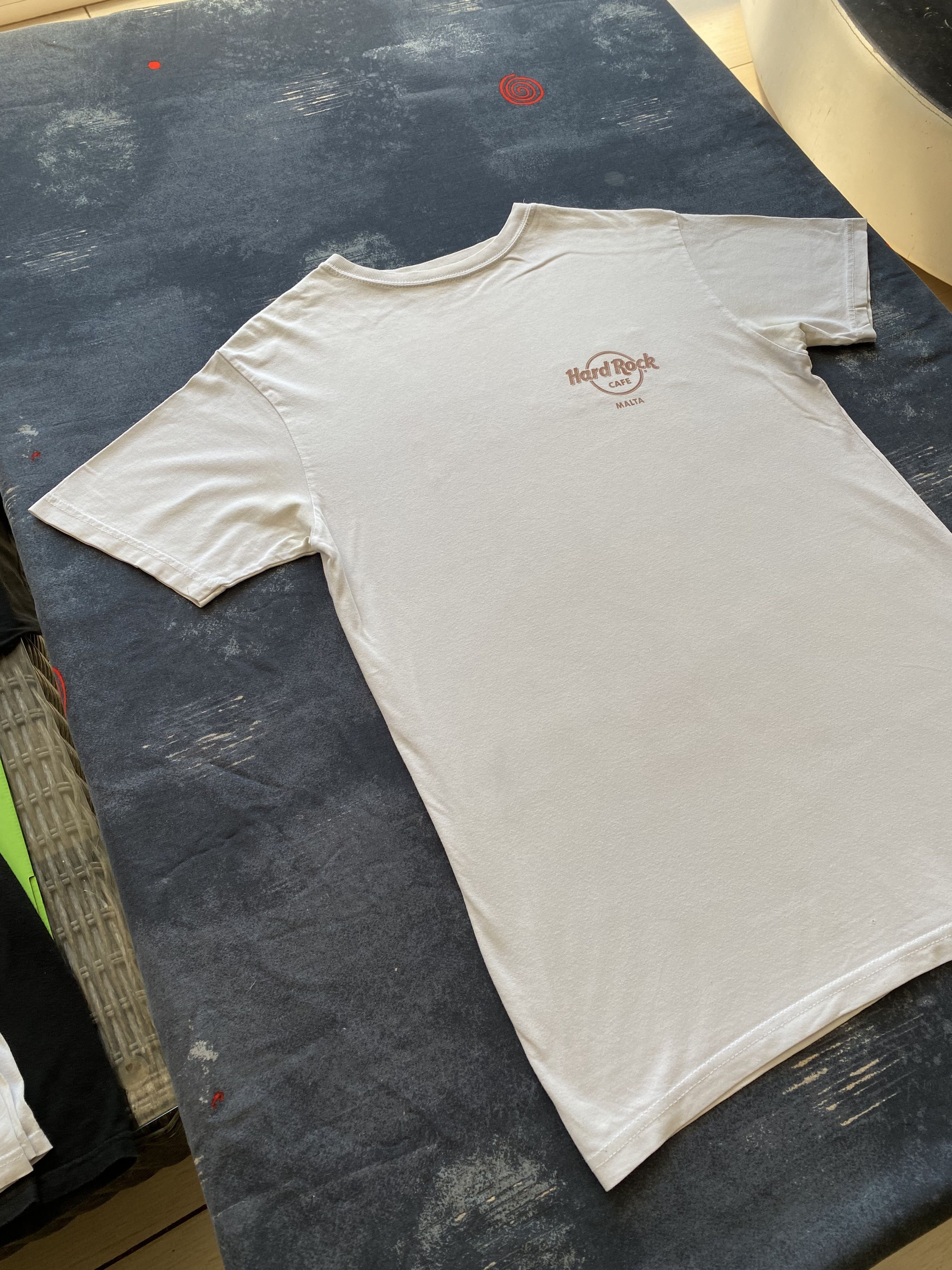Hard Rock Cafe Hard Rock Cafe Vintage 2000s Malta White T-shirt Size US M / EU 48-50 / 2 - 13 Thumbnail