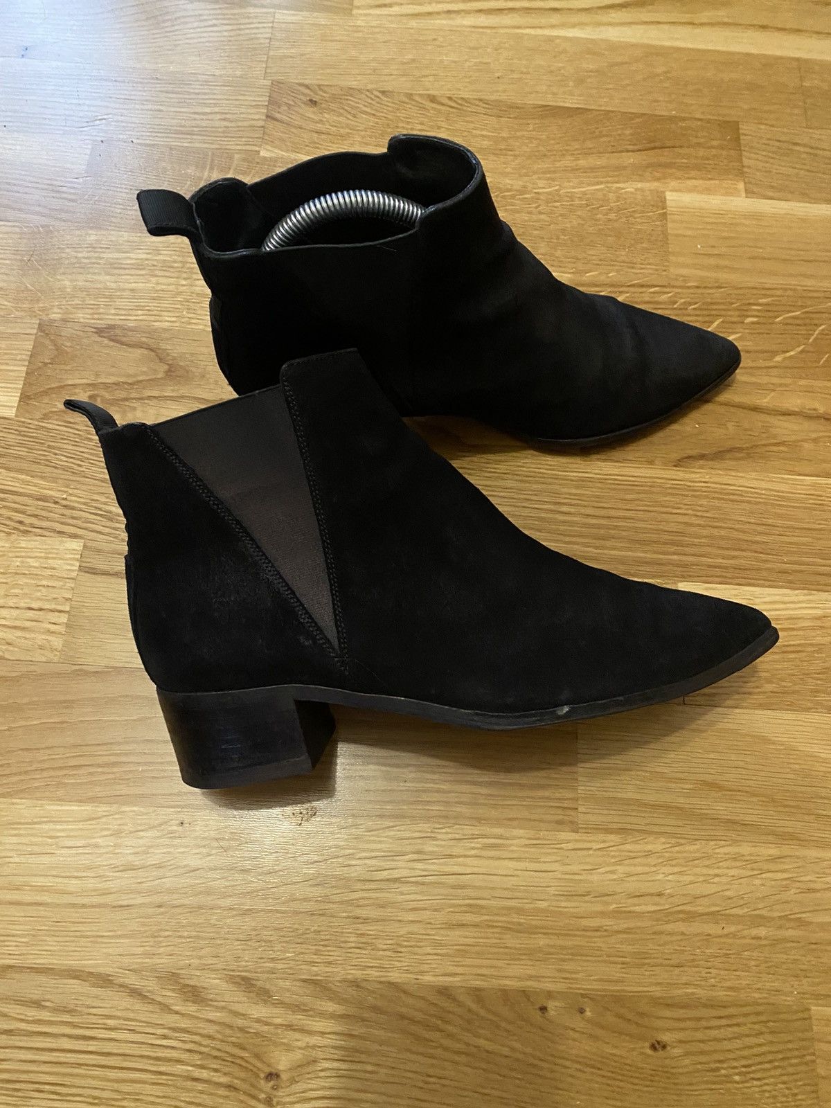 Acne Studios Acne Studios Womens Jensen Booties Black Suede Size 39 Size US 8 / IT 38 - 4 Thumbnail