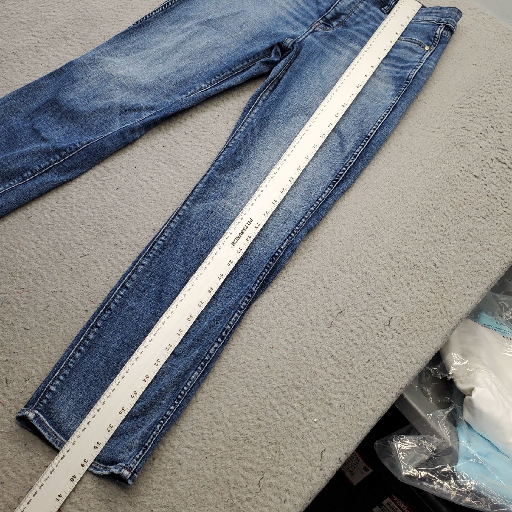 White House Black Market White House Black Market Jeans Womens Size 8 Blue Denim High Rise Whiskered Boho Straight Jeans Size 30" / US 8 / IT 44 - 5 Thumbnail